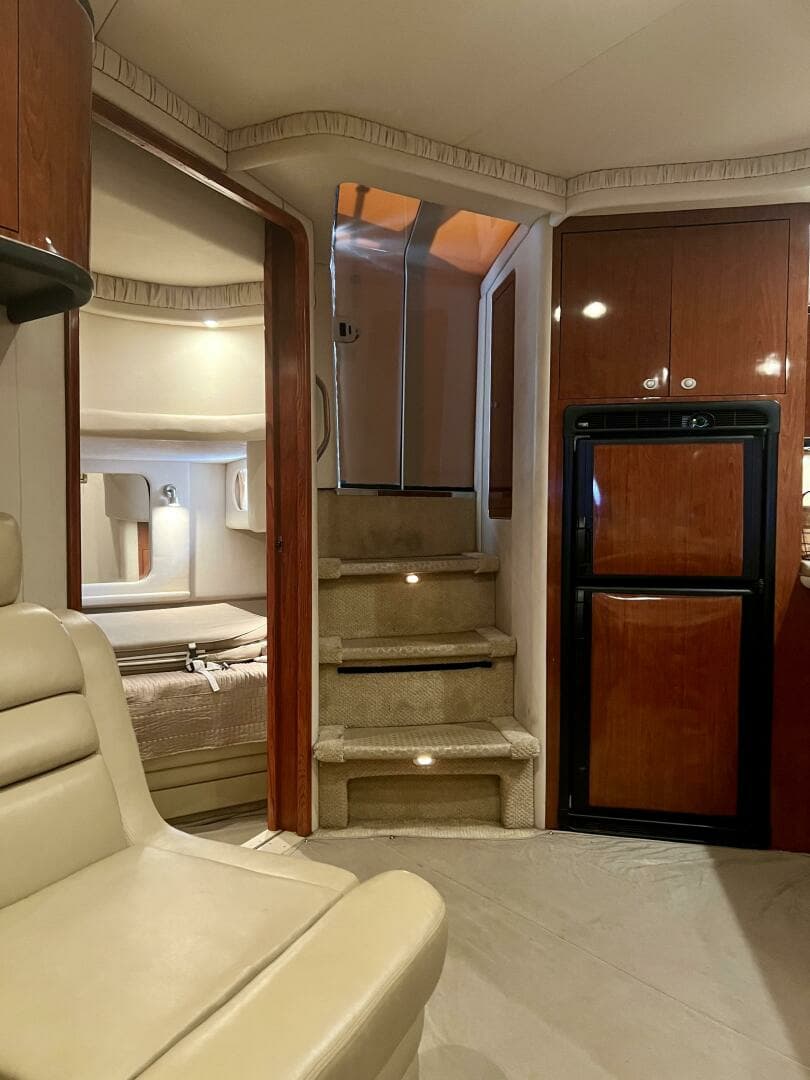 2004 Sea Ray 46 Sundancer - Image 12