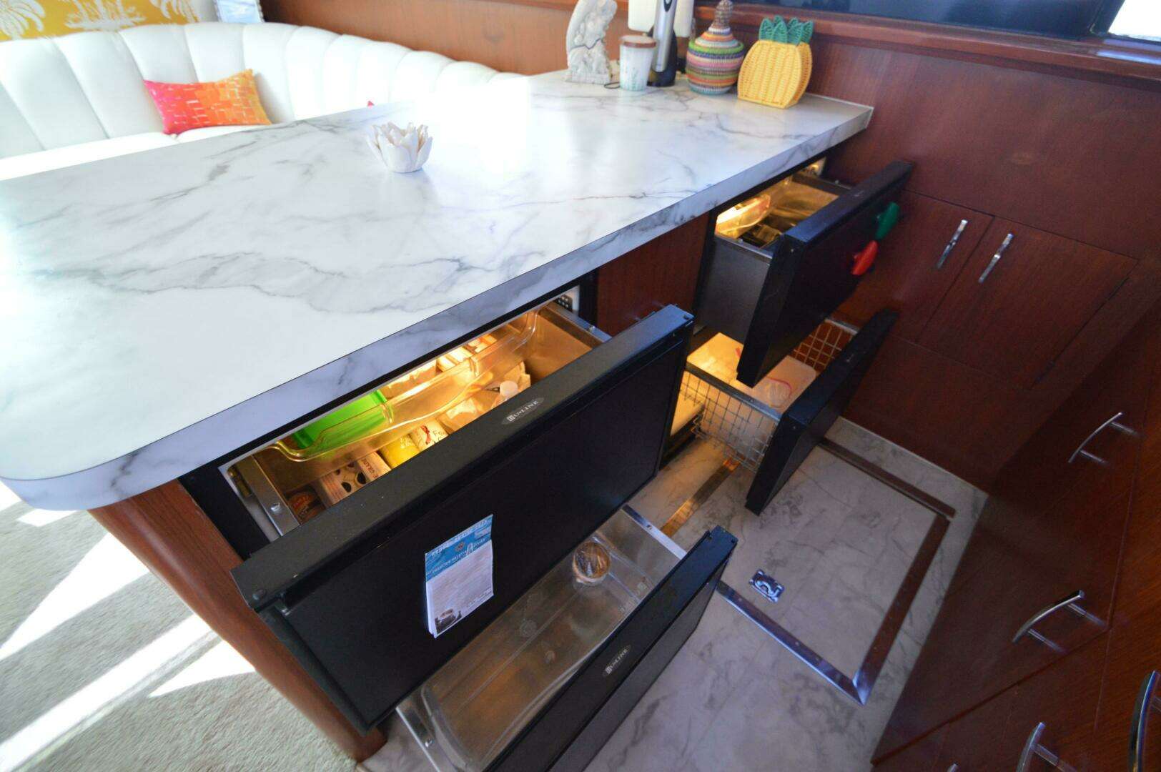 1995 Ocean 48 Cockpit Motor Yacht - Image 27