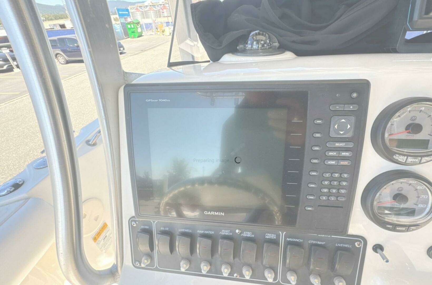 2014 Boston Whaler 220 Outrage - Image 12