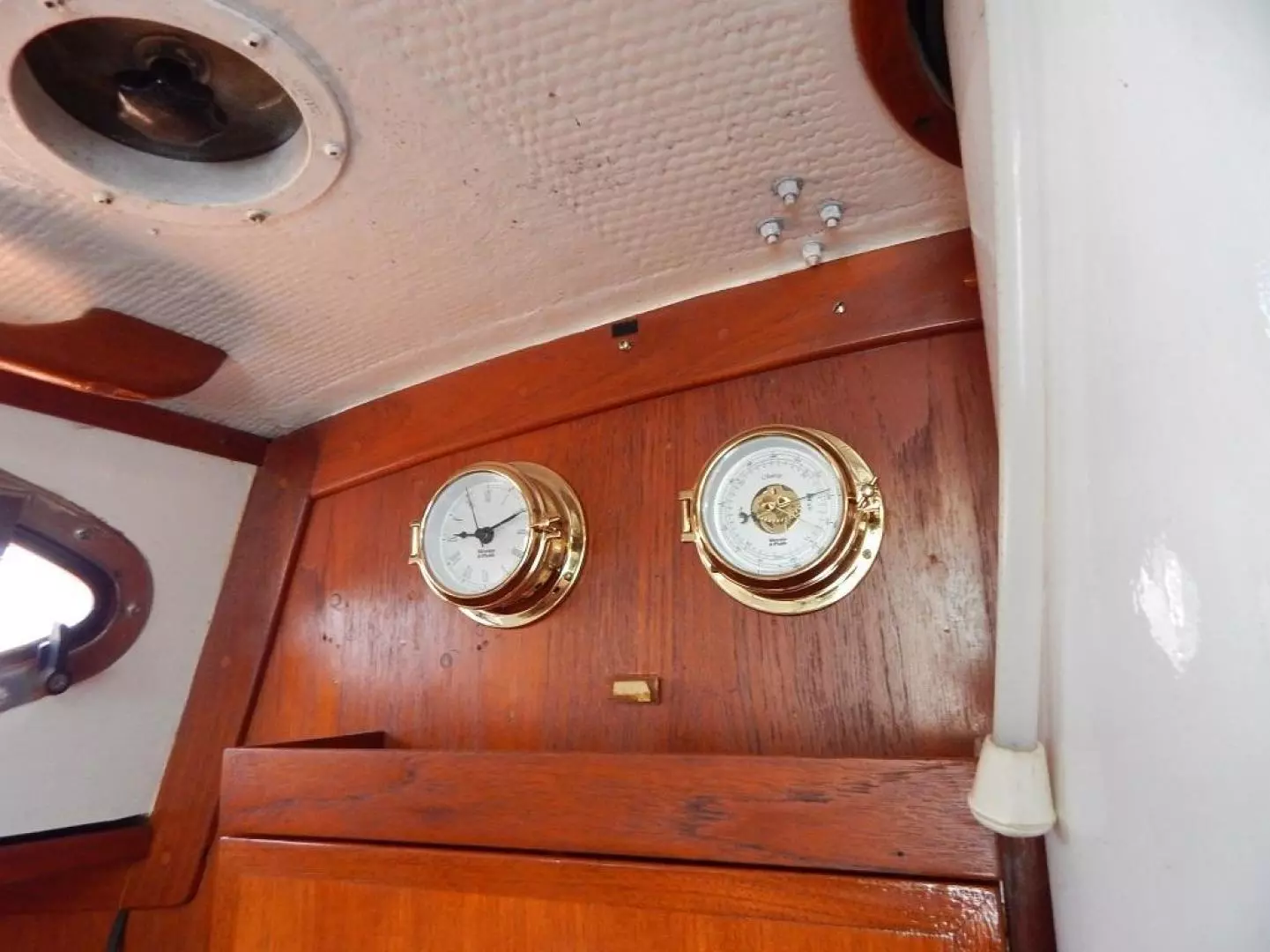 1976 Heritage Yacht Intrepid 35 - Image 19