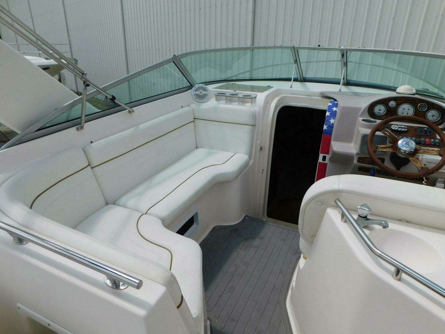 2004 Rinker Fiesta Vee 270 - Image 12