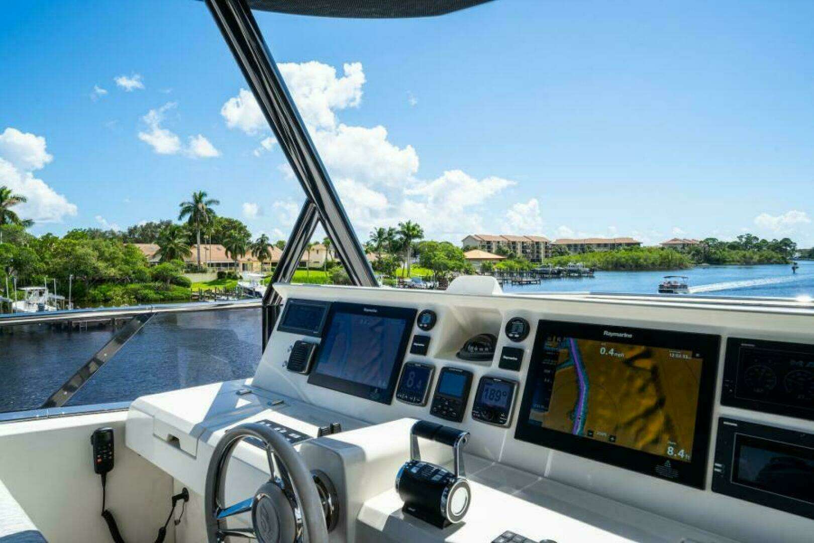 2015 Monte Carlo Yachts MCY86 - Image 42