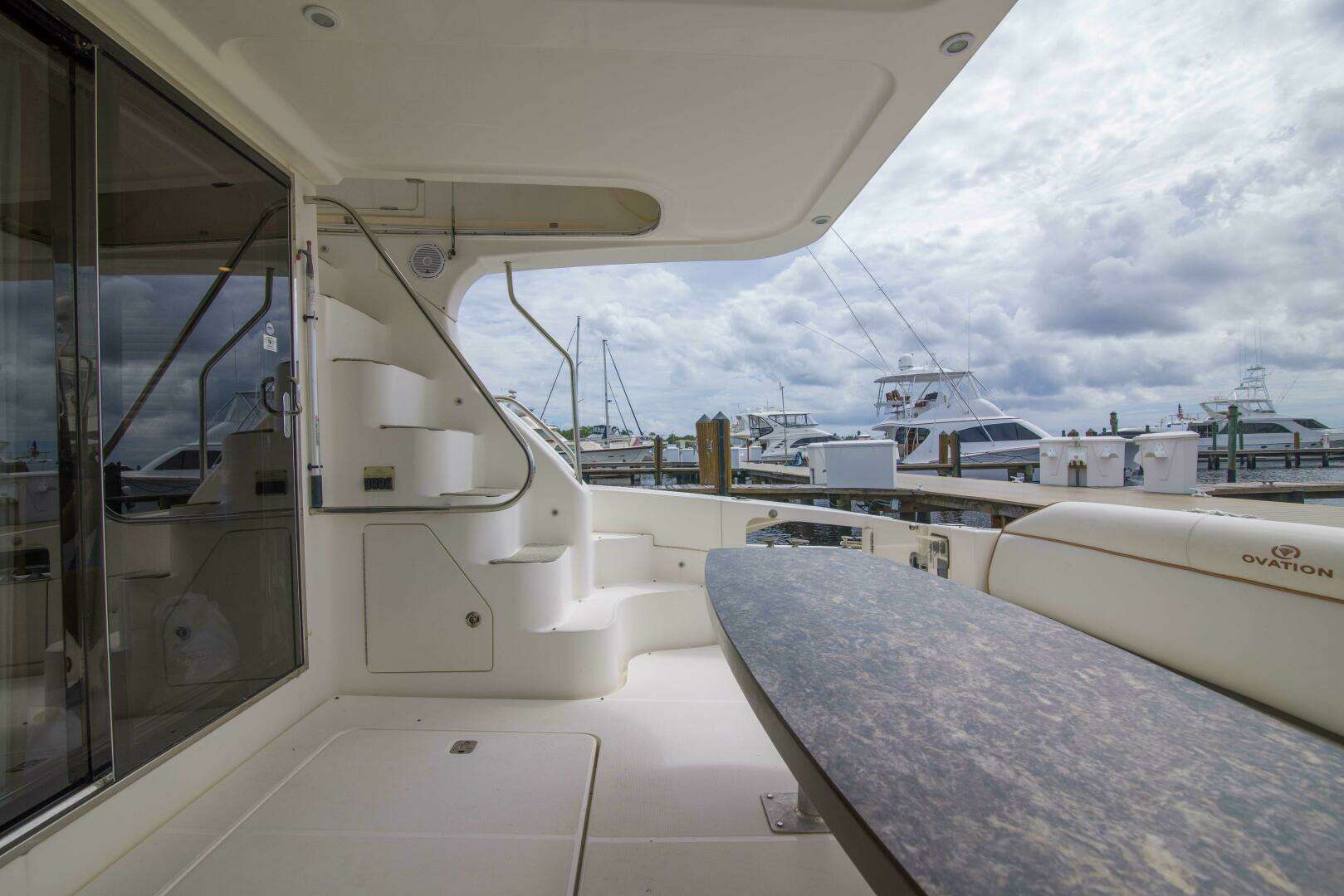 2009 Silverton 52 Ovation - Image 21
