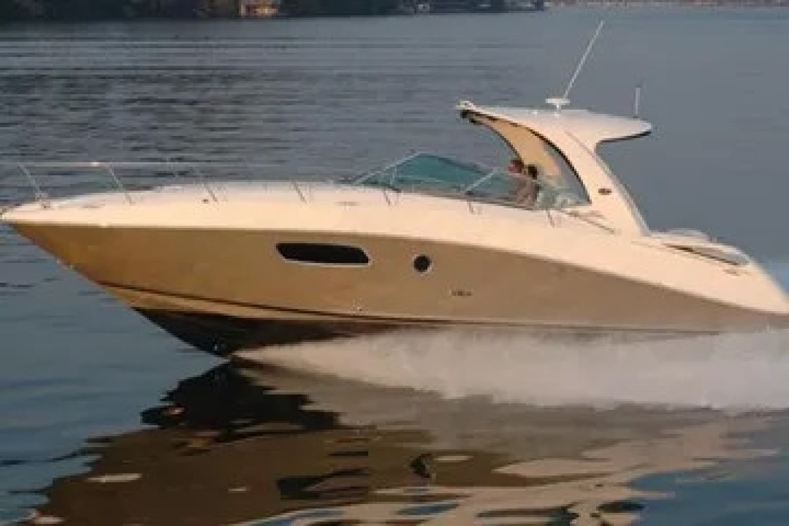 2009 Sea Ray Sundancer 350 - Image 2
