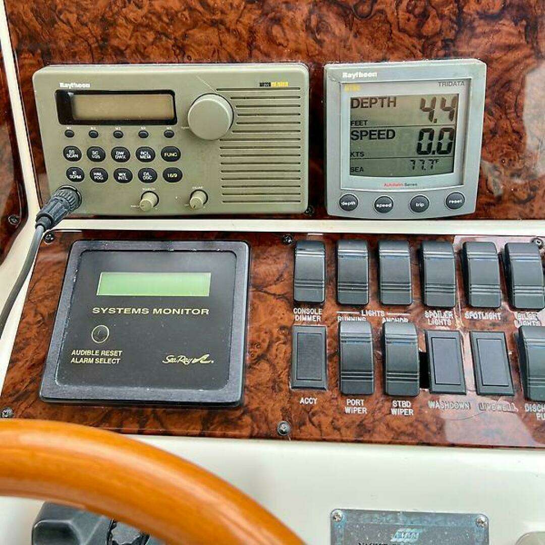 2001 Sea Ray 340 Amberjack - Image 24