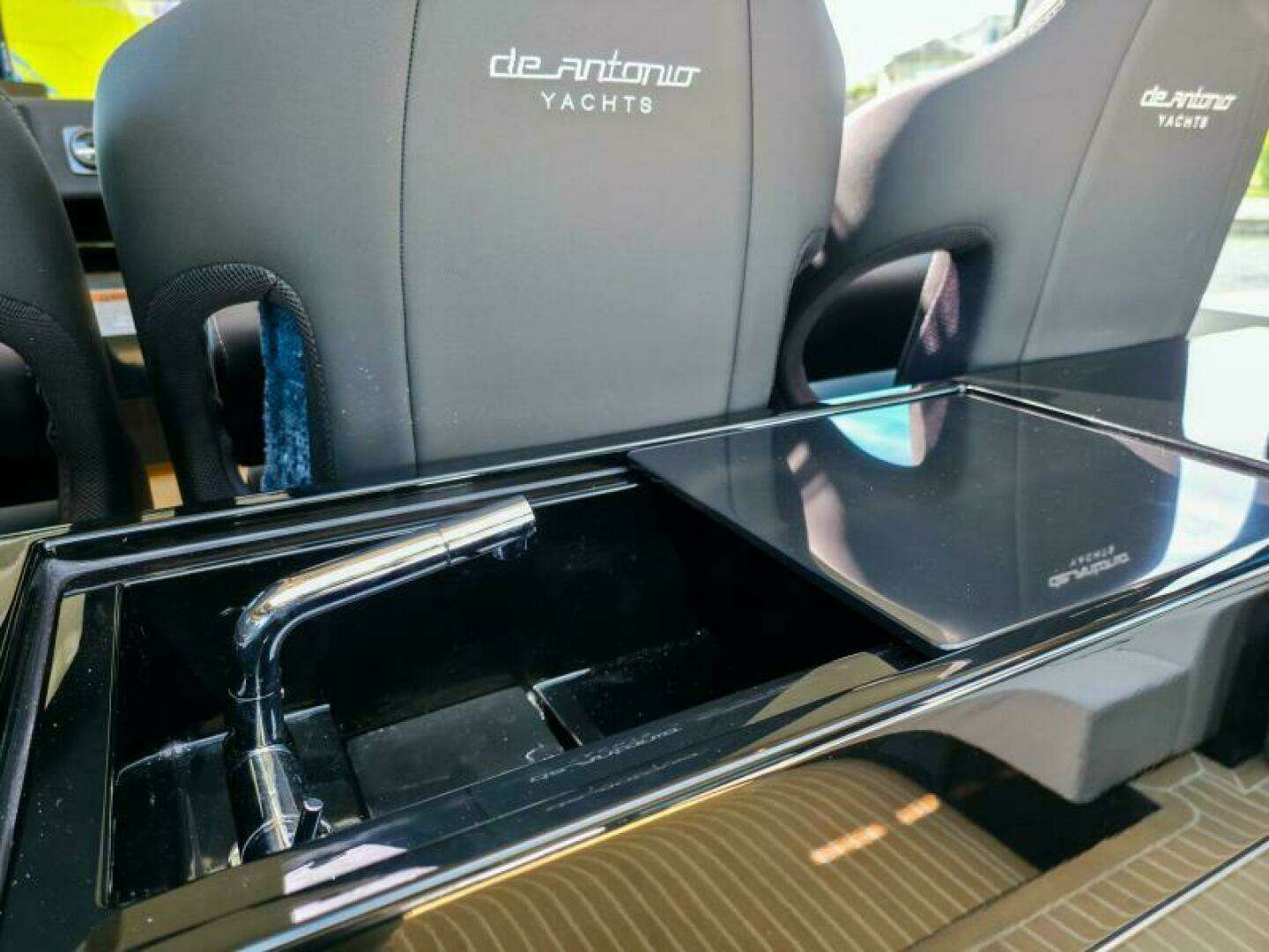 2026 De Antonio Yachts D60 - Image 25