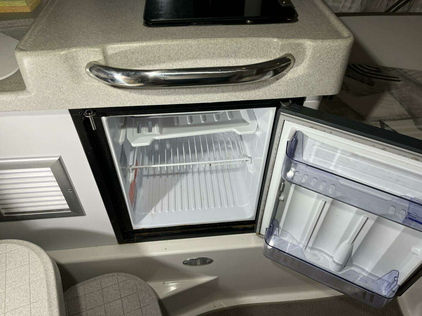 2001 Wellcraft 270 Coastal - Image 41