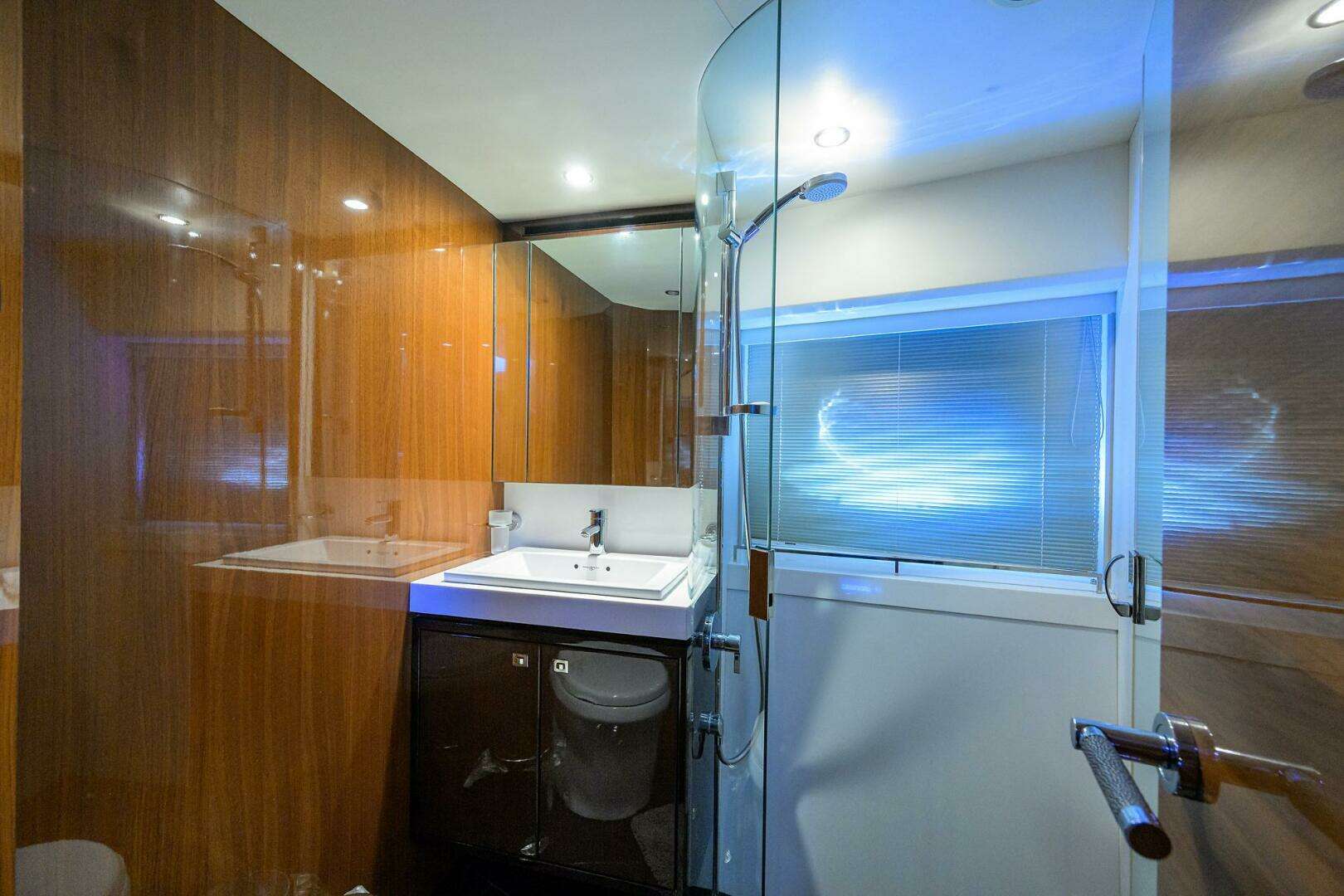2013 Princess V72 Express Yacht - Image 36