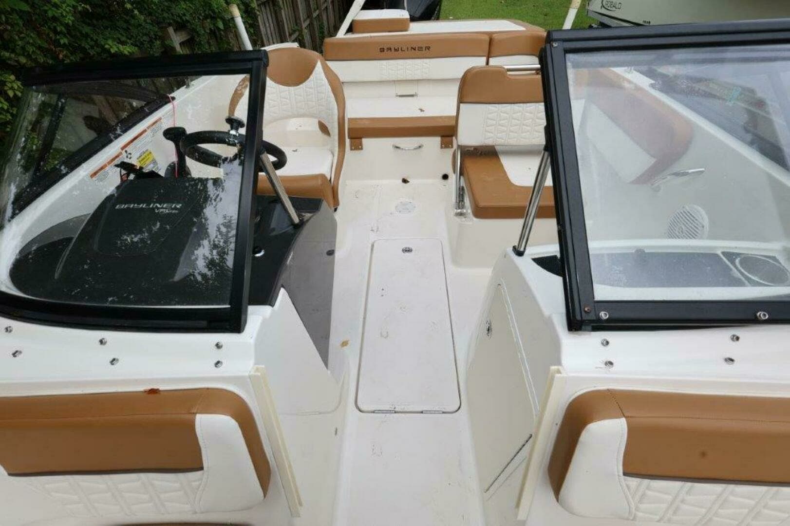 2019 Bayliner VR5 Bowrider OB - Image 13