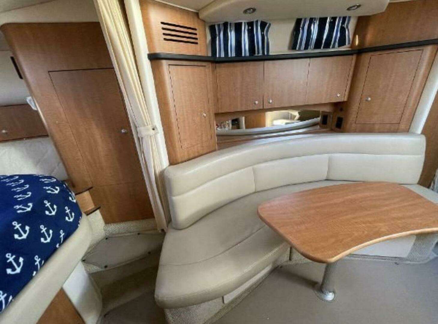 2006 Sea Ray 320 Sundancer - Image 22