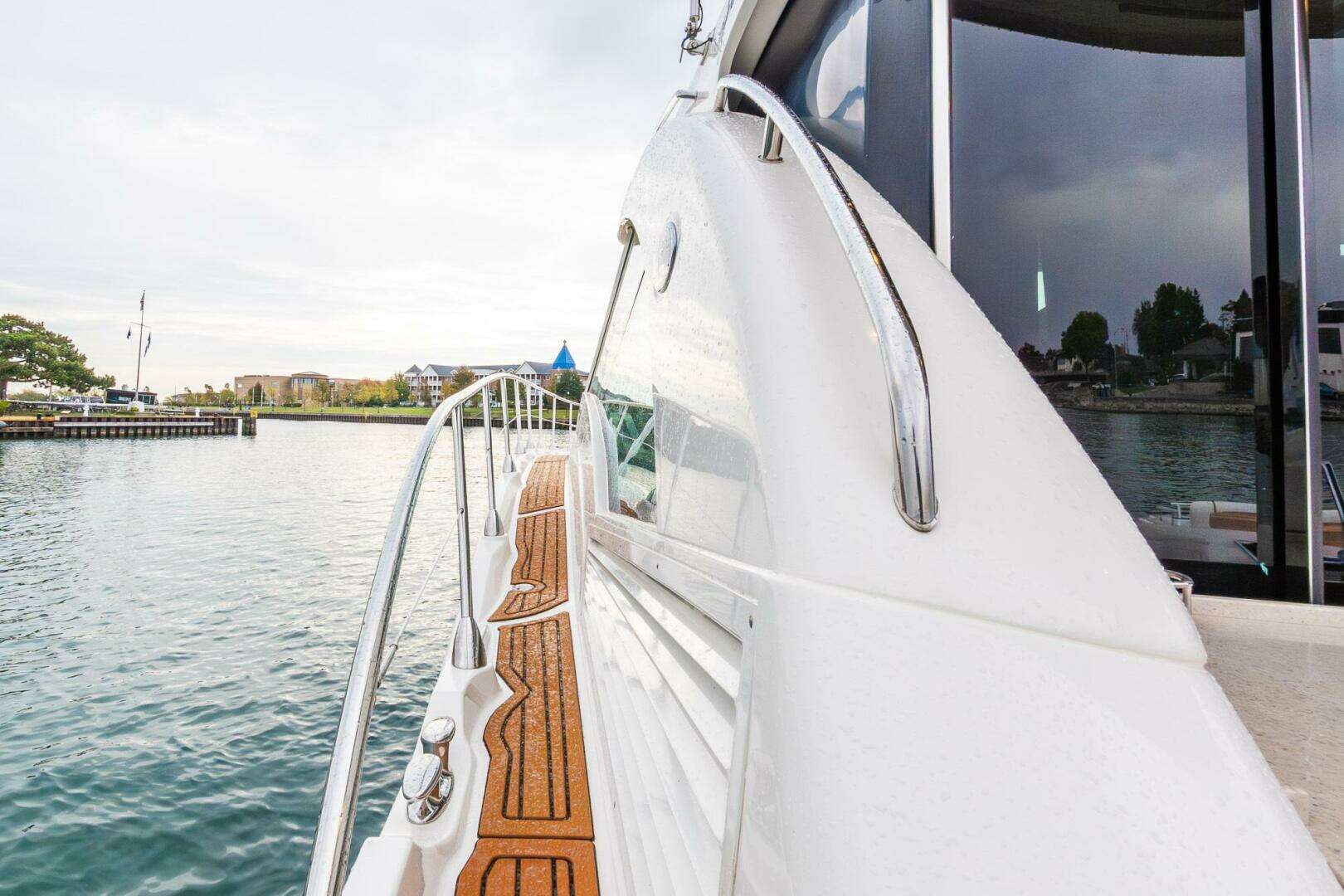 2008 Sea Ray 60 Sundancer - Image 28