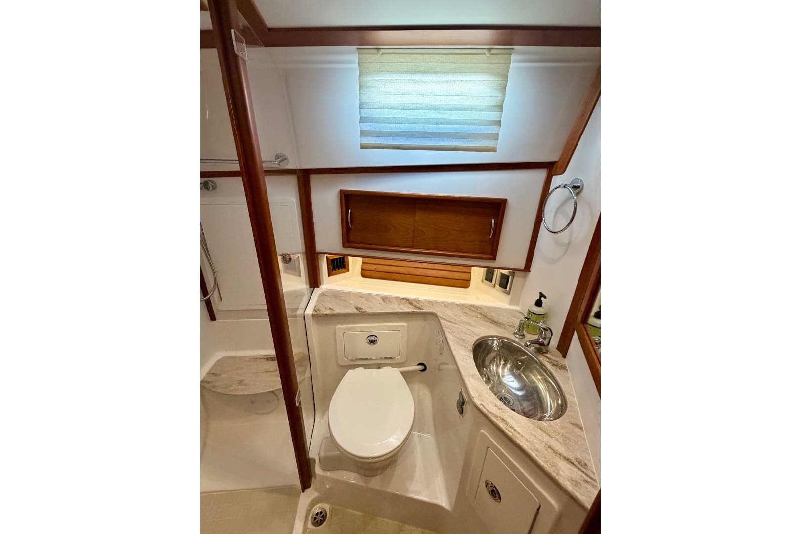 2016 Sabre 48 Salon Express - Image 49