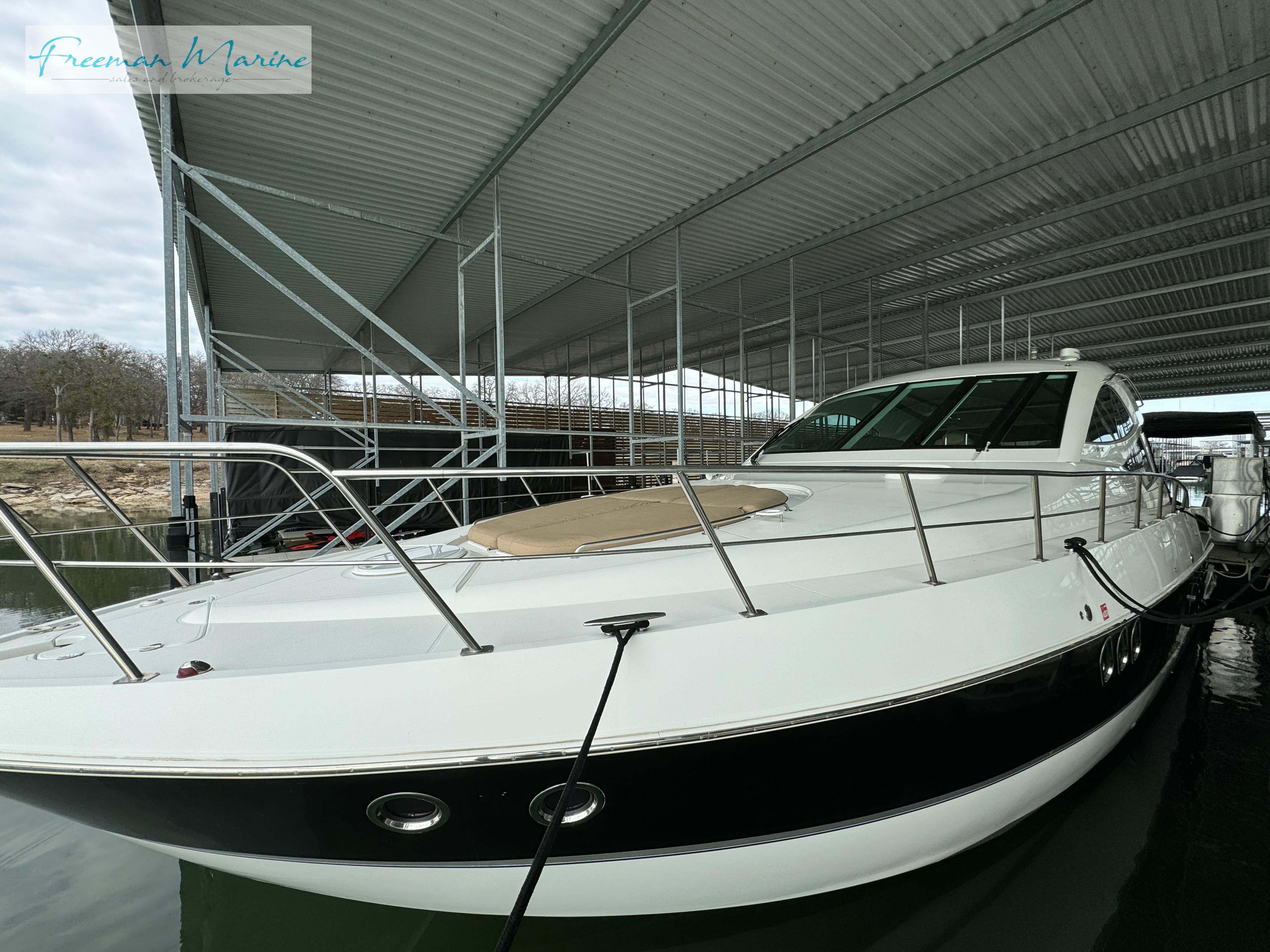 2014 Cruisers Yachts 540 Sports Coupe - 114