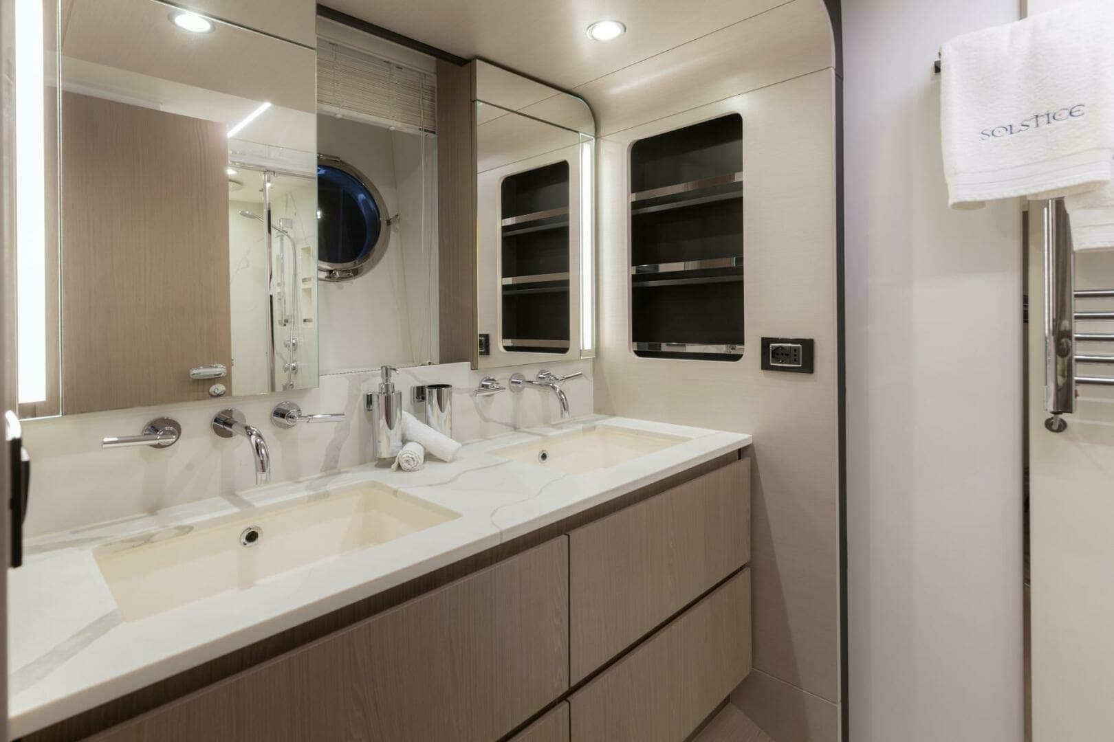 2020 Azimut 72 Flybridge - Image 41