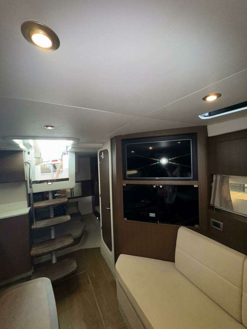 2016 Sea Ray 350 Sundancer - Image 118