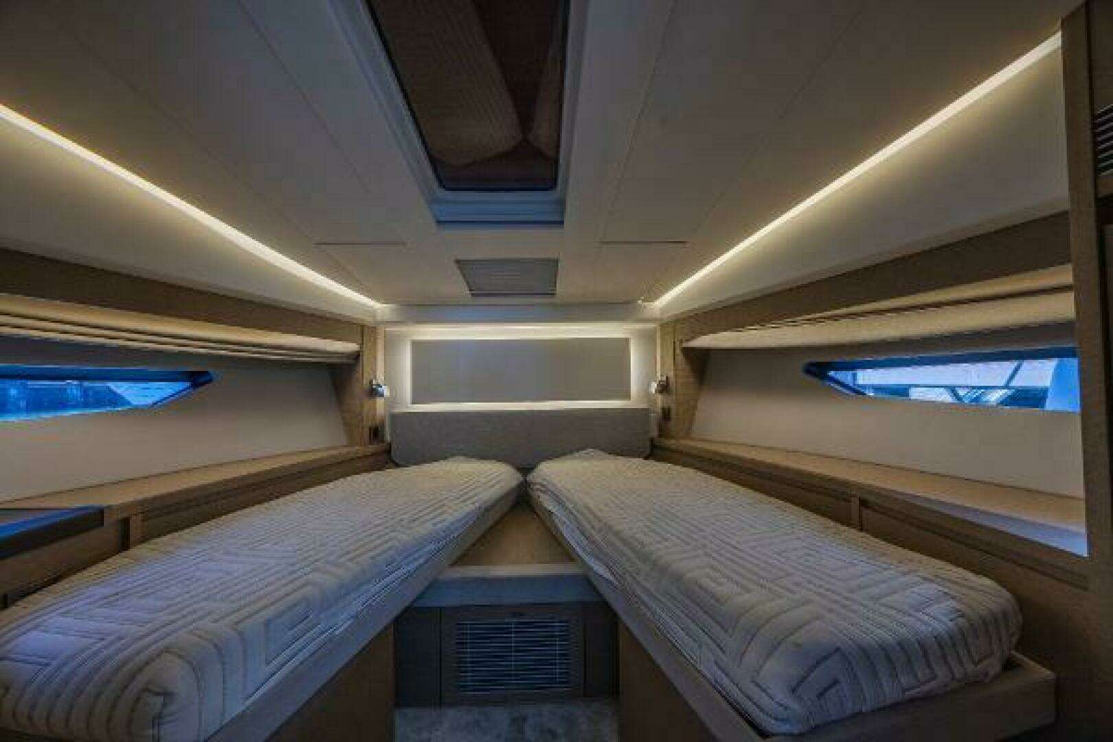 2018 Prestige 520 - Image 14