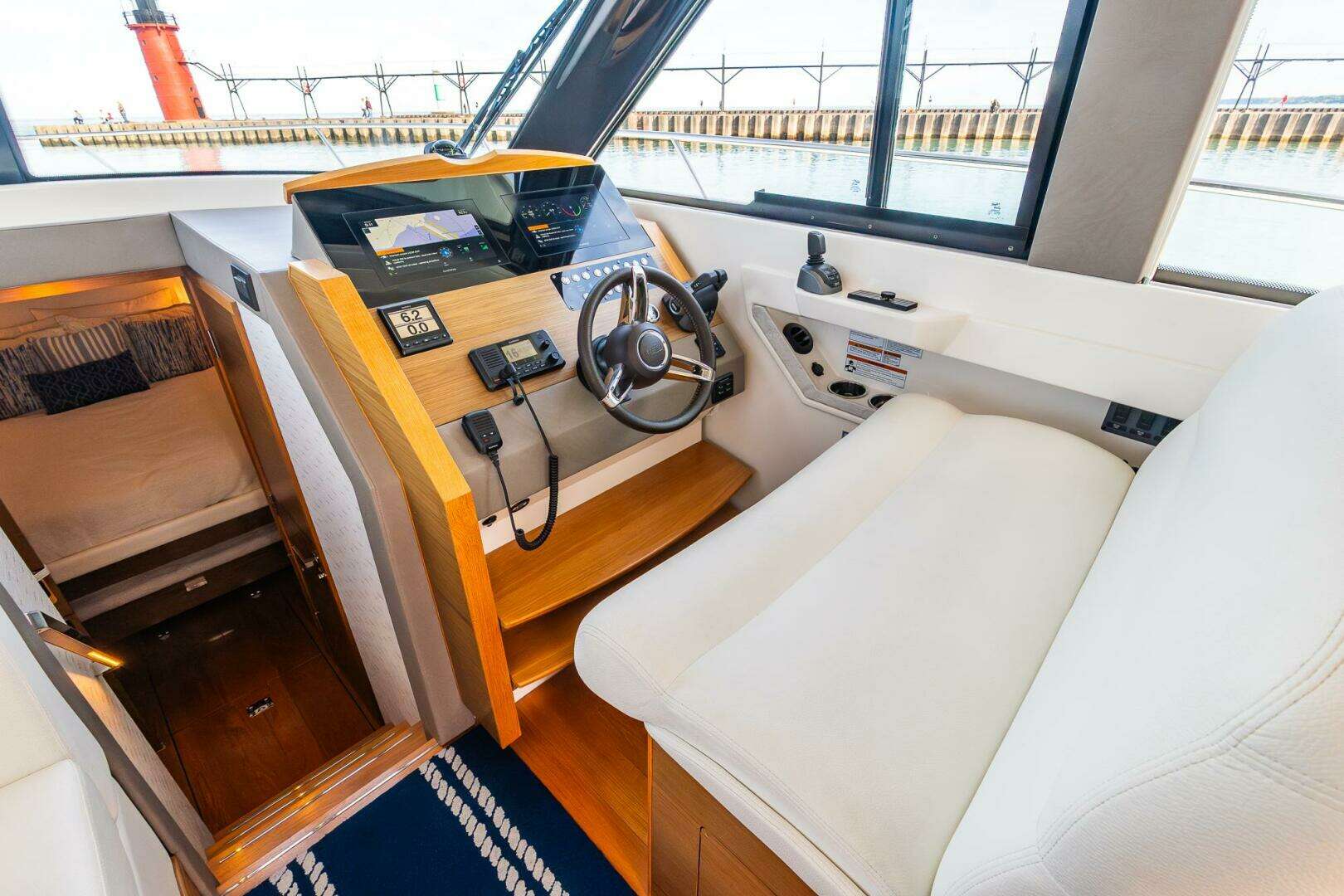 2022 Tiara Yachts 39 Coupe - Image 10