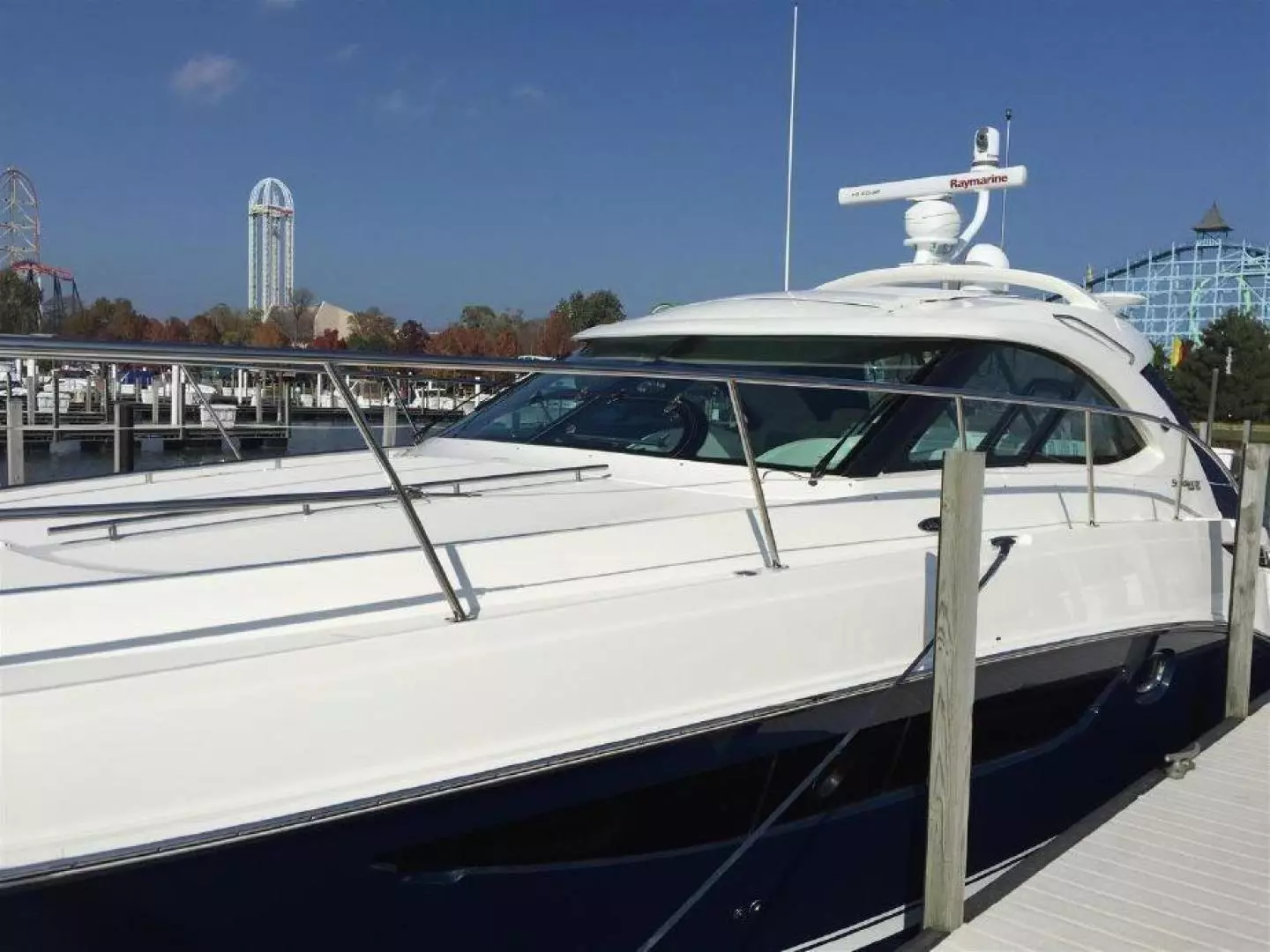 2013 Sea Ray Sundancer - Image 9