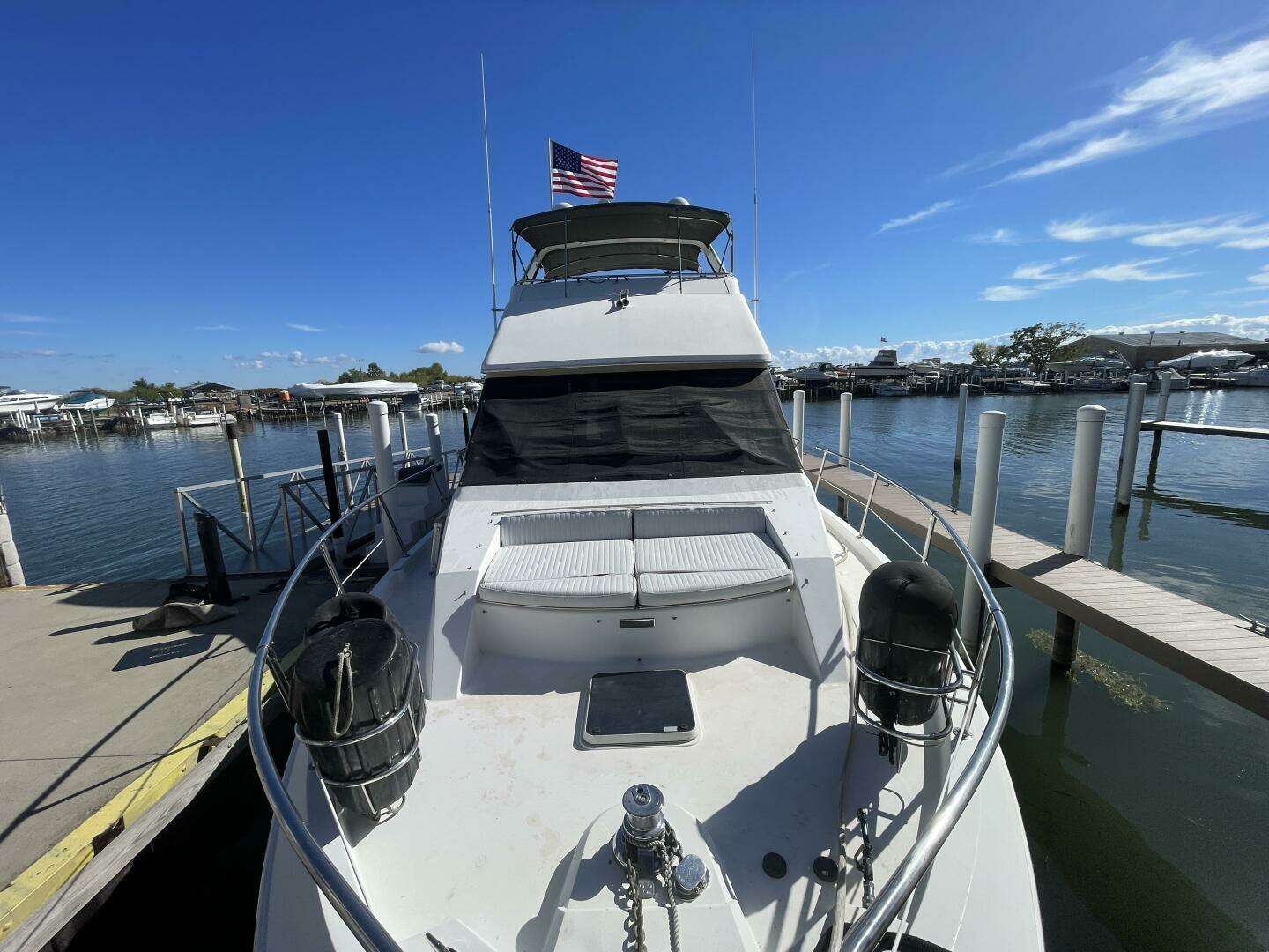1993 Viking 50 Motor Yacht - Image 18