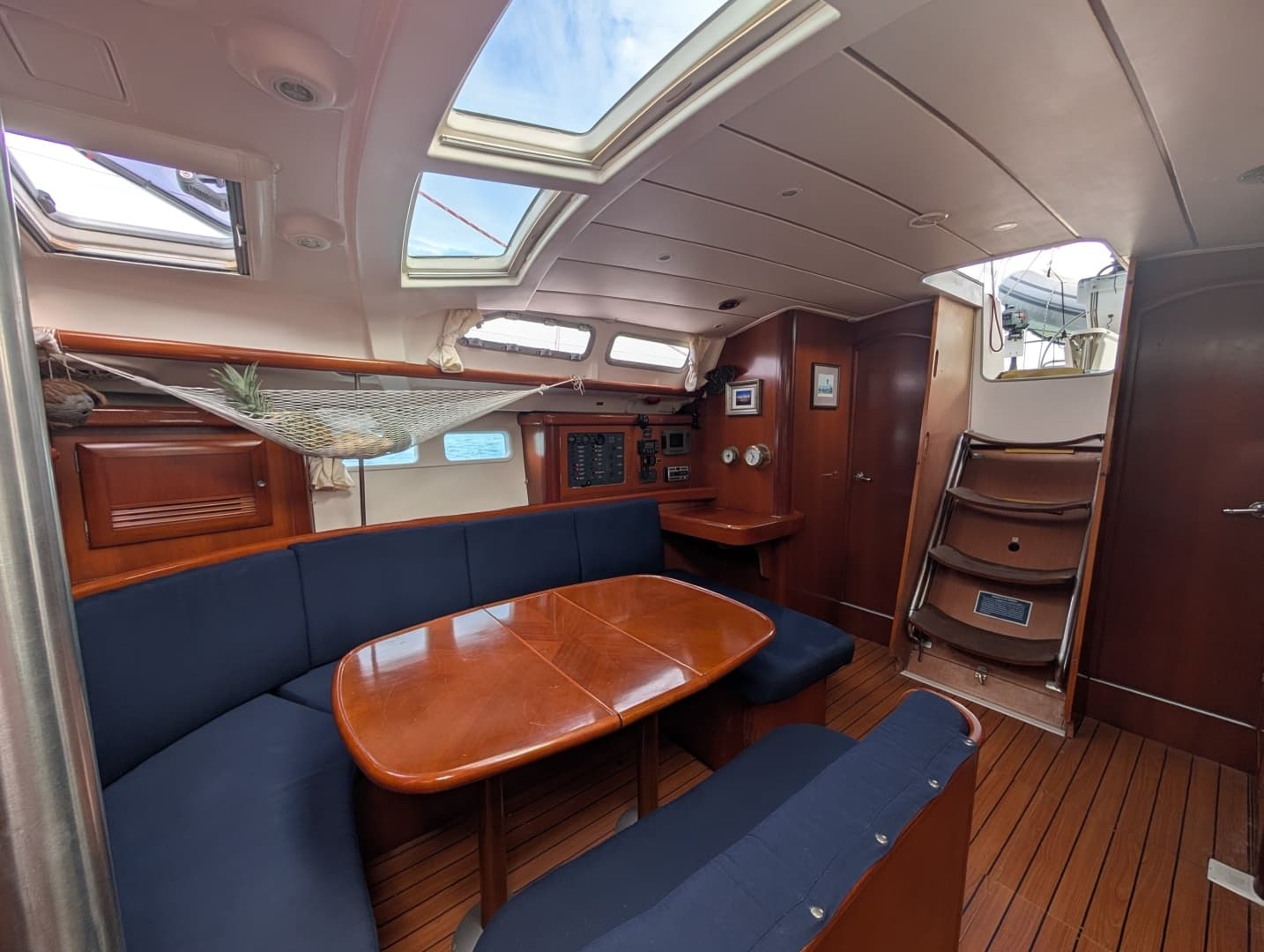 2006 Beneteau 423 - Image 95