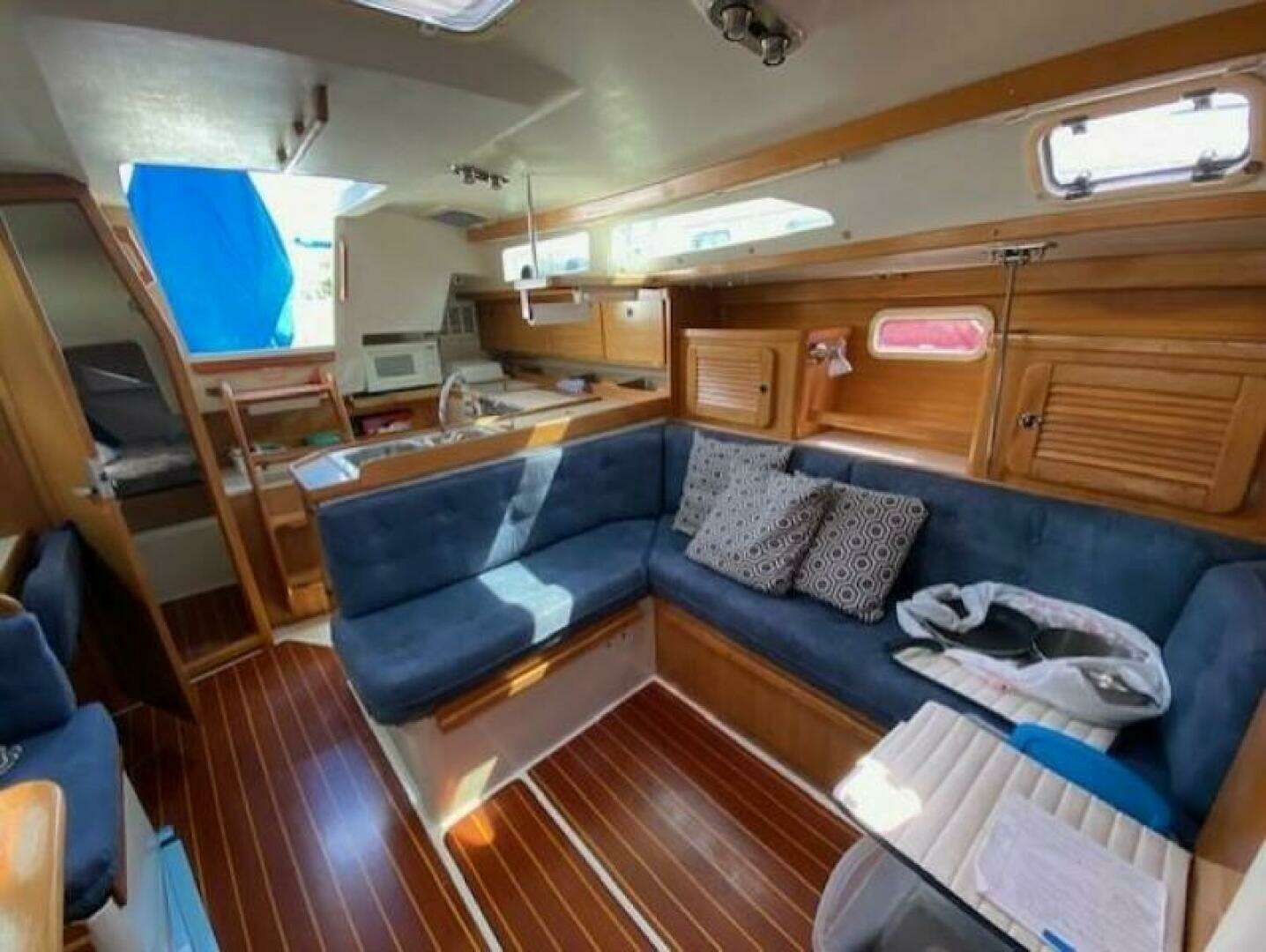 1999 Catalina 36 MKII - Image 19