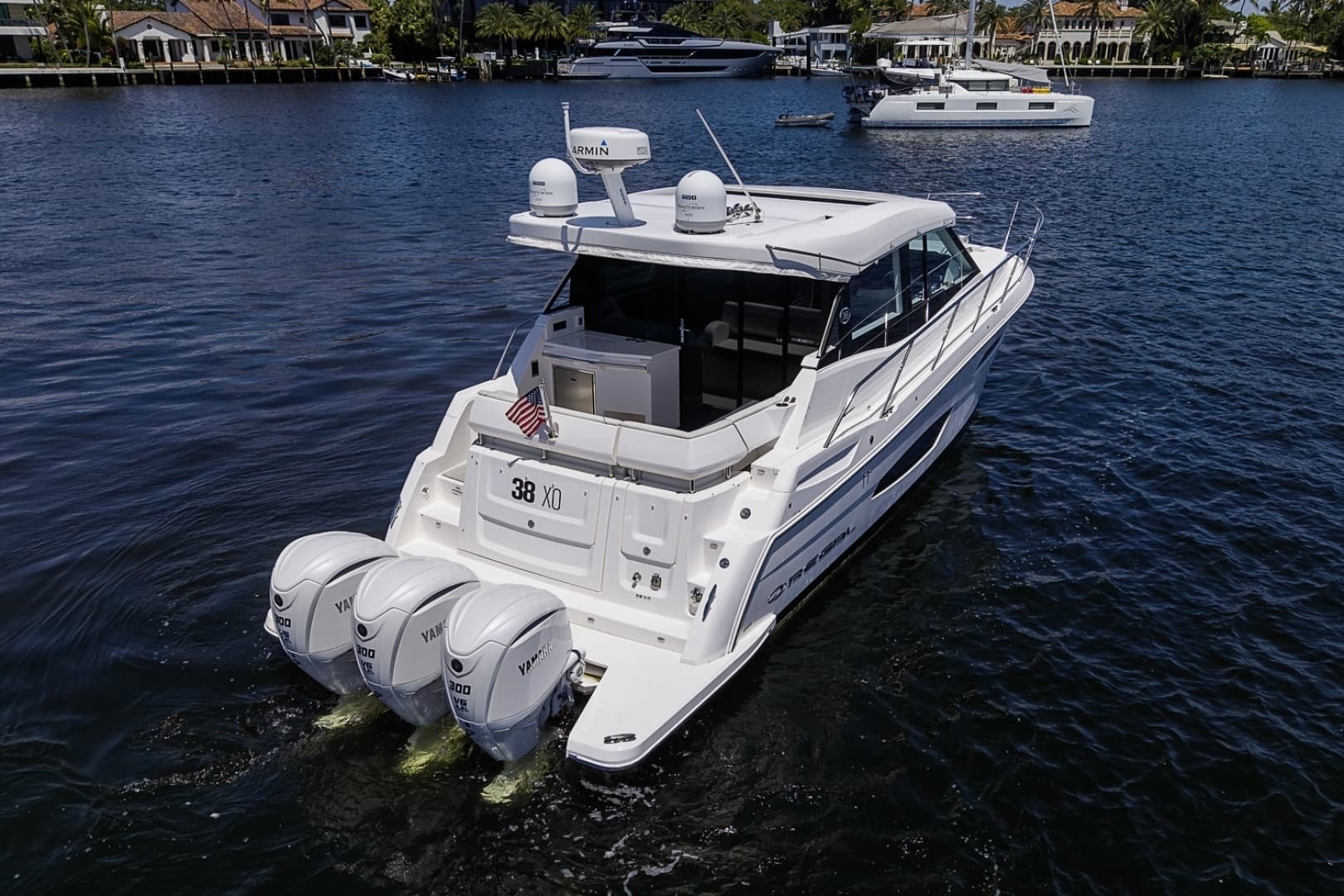 2025 Regal 38 XO - Image 10