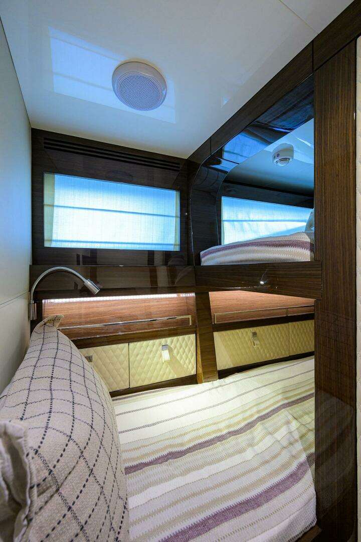 2023 Lazzara Yachts LSX 67 - Image 32