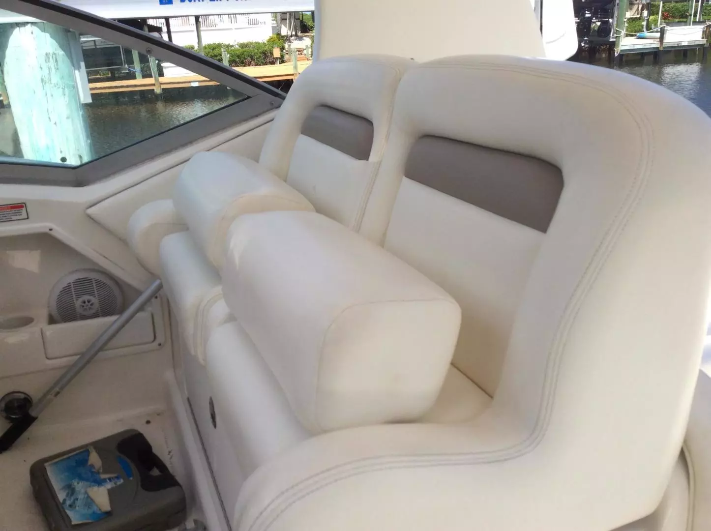 2003 Sea Ray 320 - Image 7