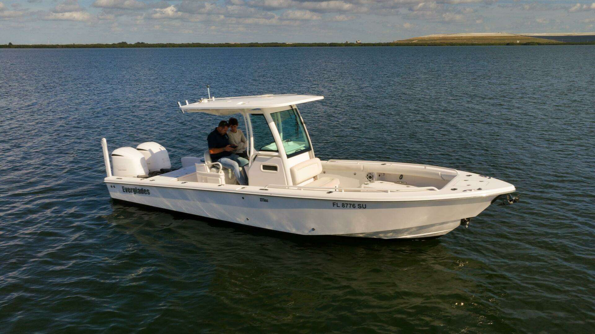 2021 Everglades 273CC - Image 8