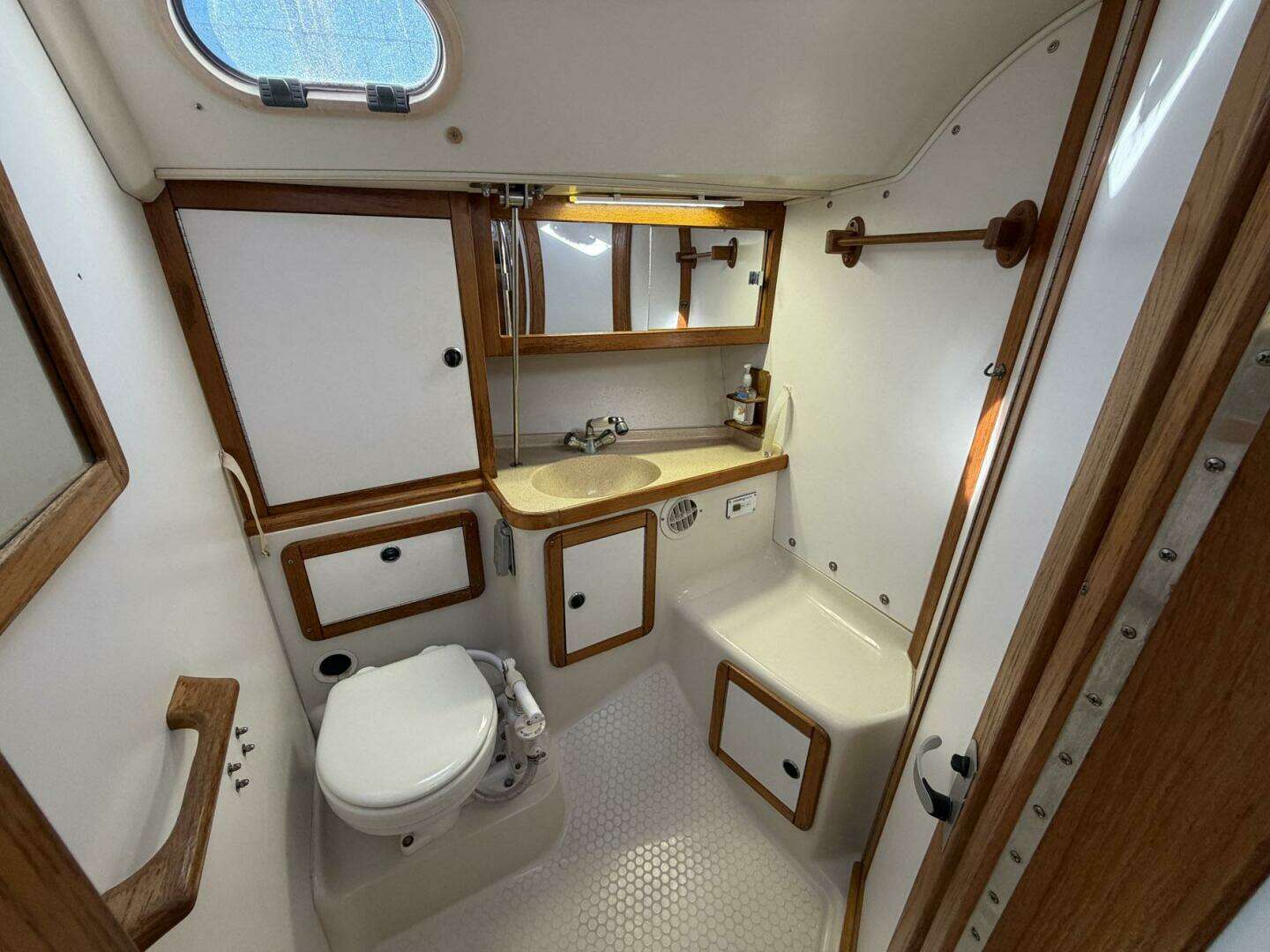 2001 Catalina 36 MkII - Image 53