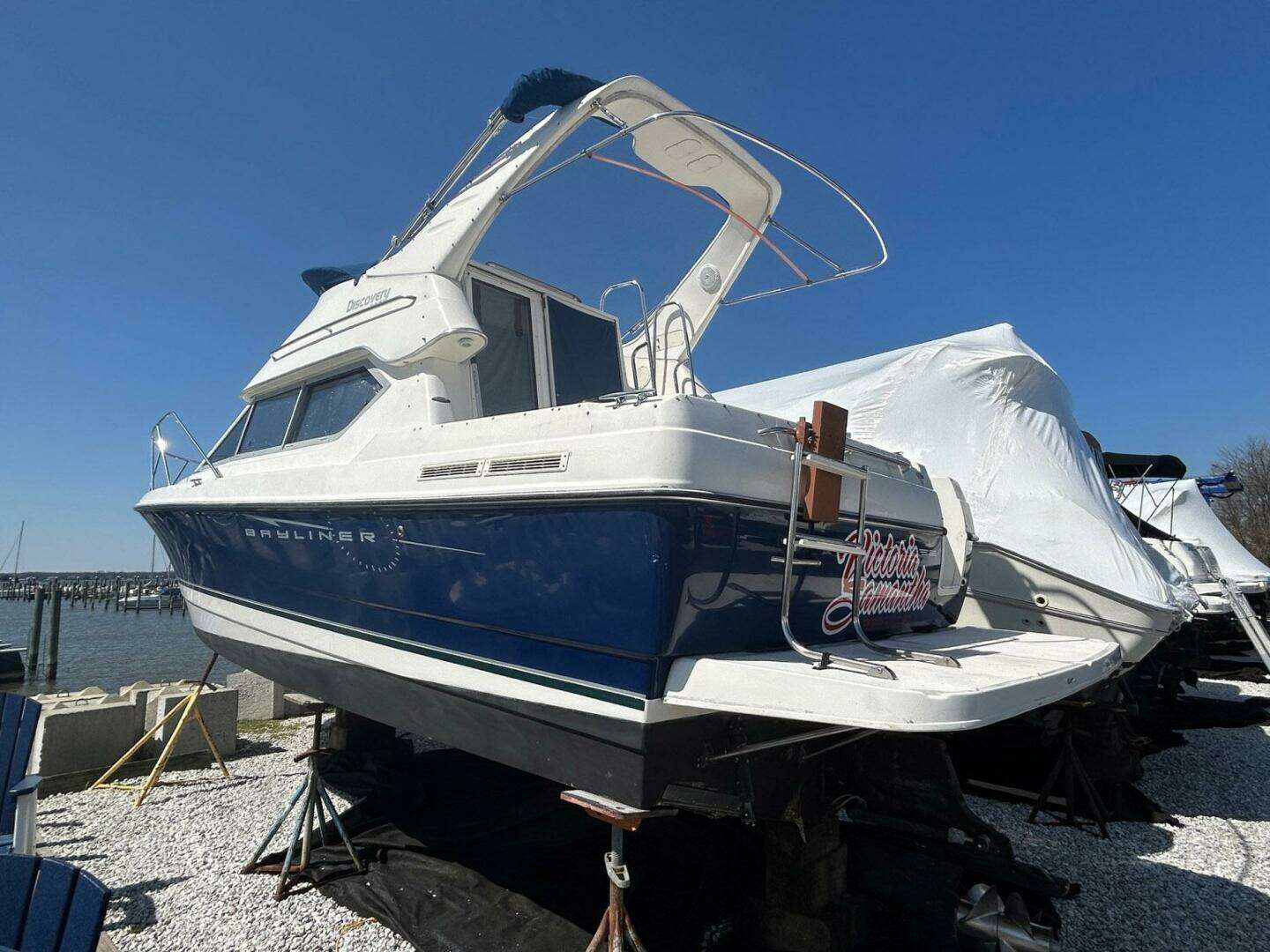 2008 Bayliner Discovery 288 - Image 37