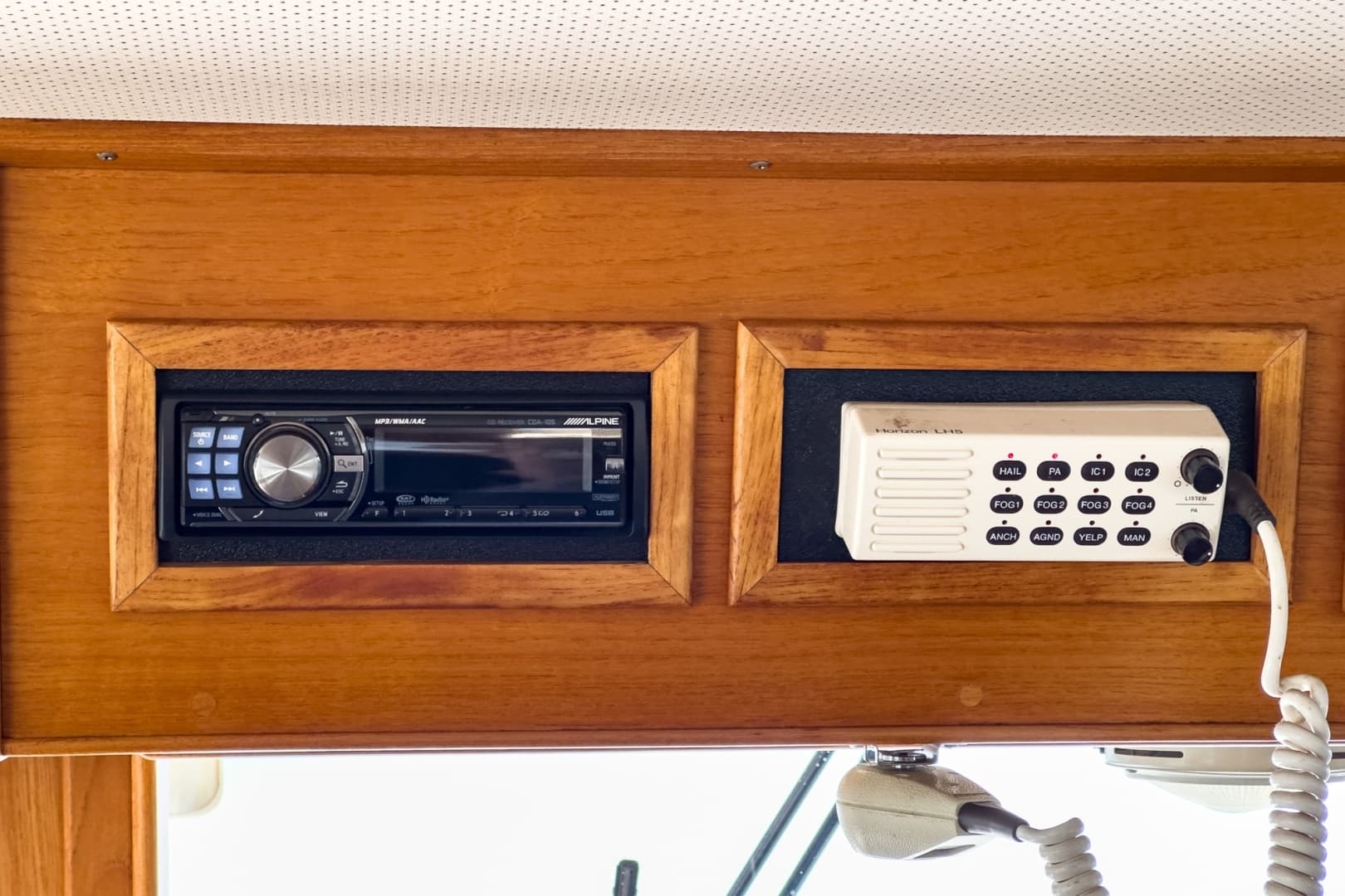 1987 Grand Banks 47 motoryacht - Image 30