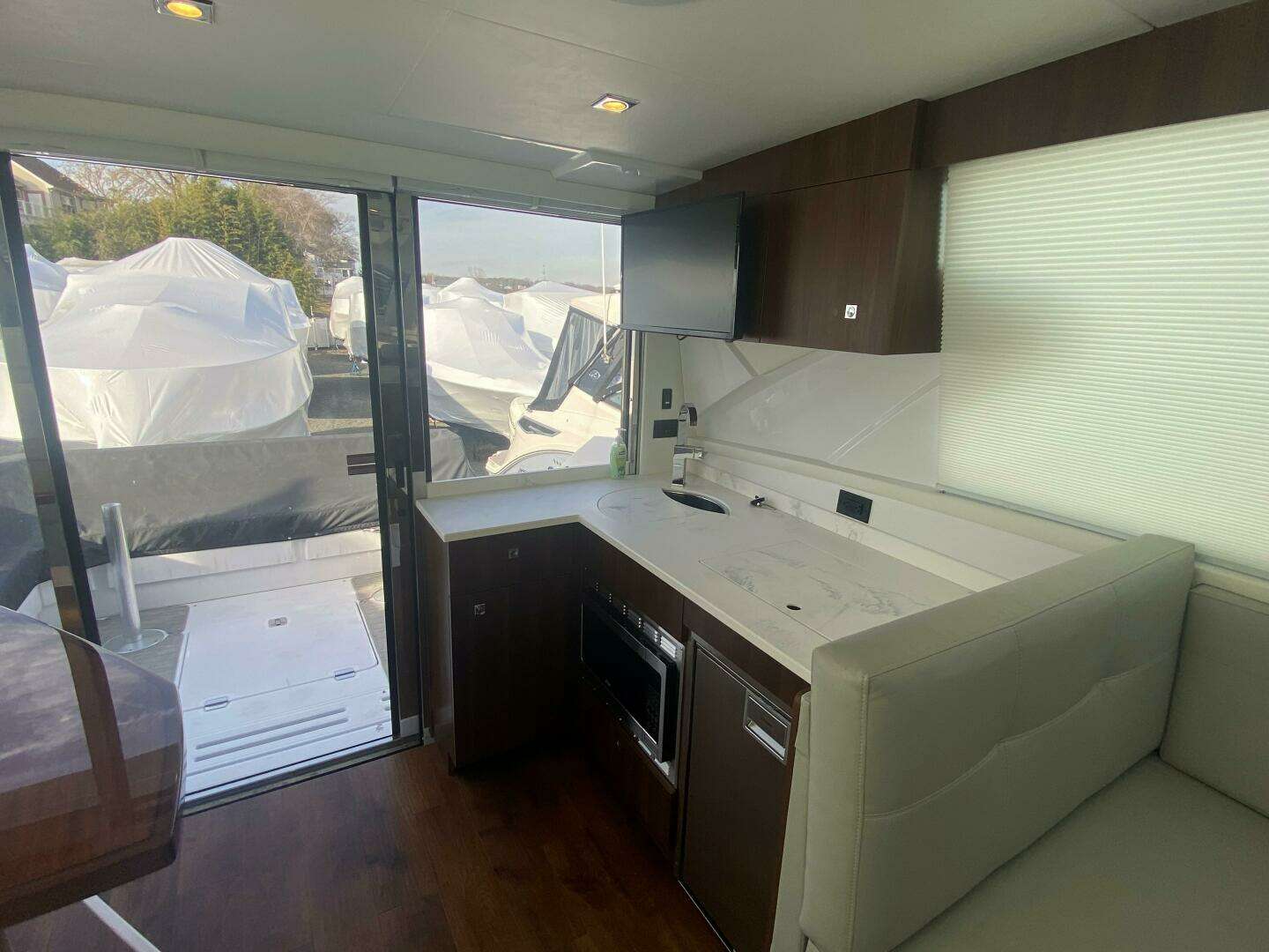 2023 Cruisers 42 Cantius - Image 4