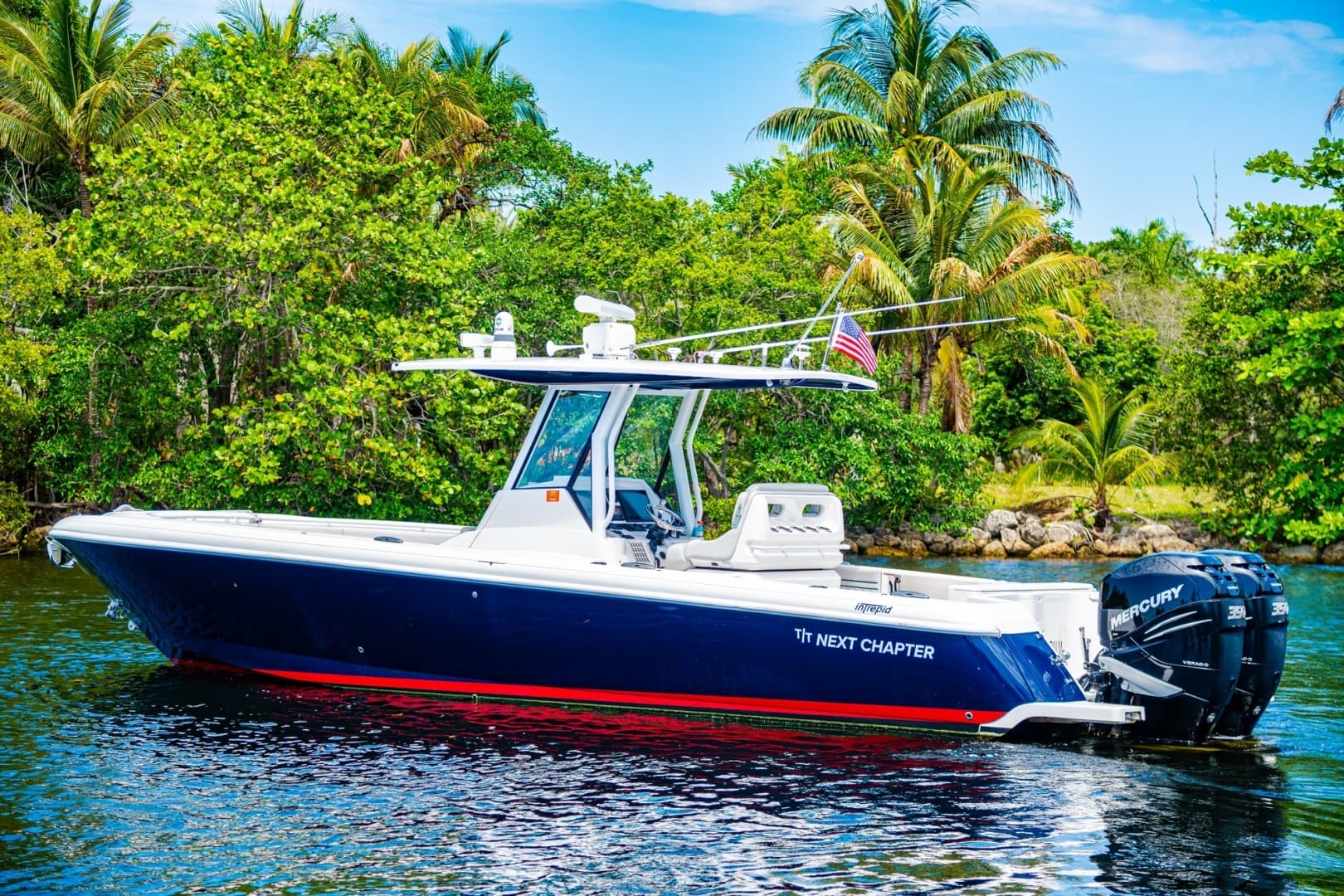 2018 Intrepid 327 - Image 10