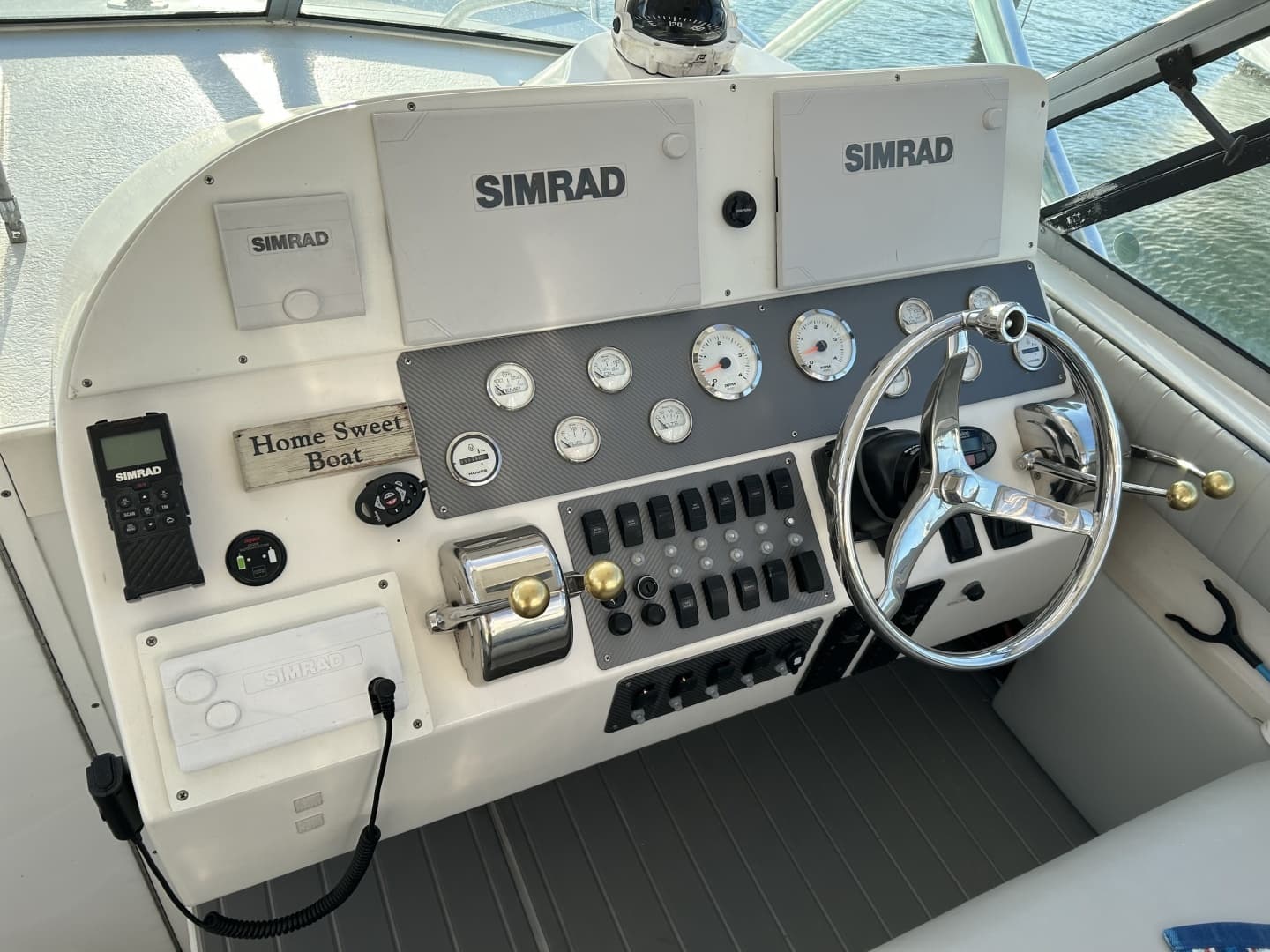 2004 Stamas 370 Express - Image 4