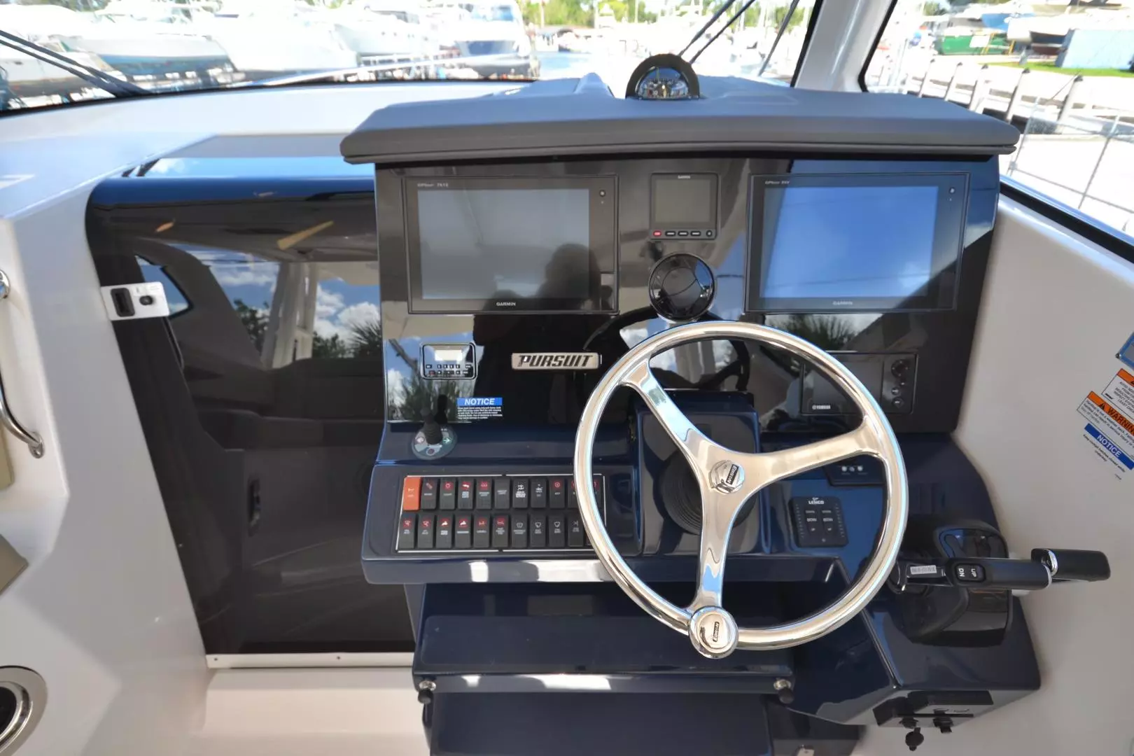 2020 Pursuit OS 355 Offshore - Image 16