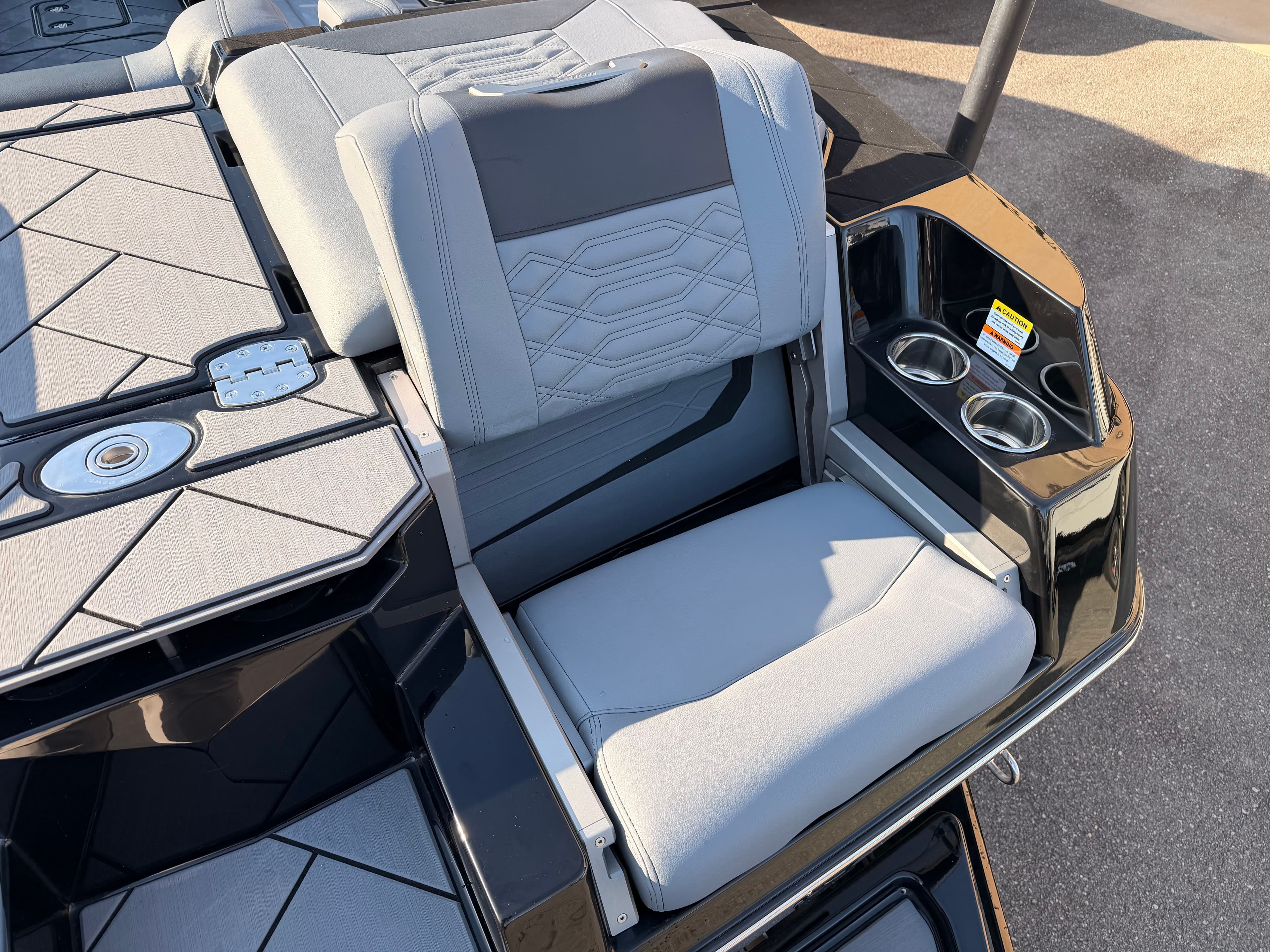 2026 MALIBU 26 LSV - Image 6