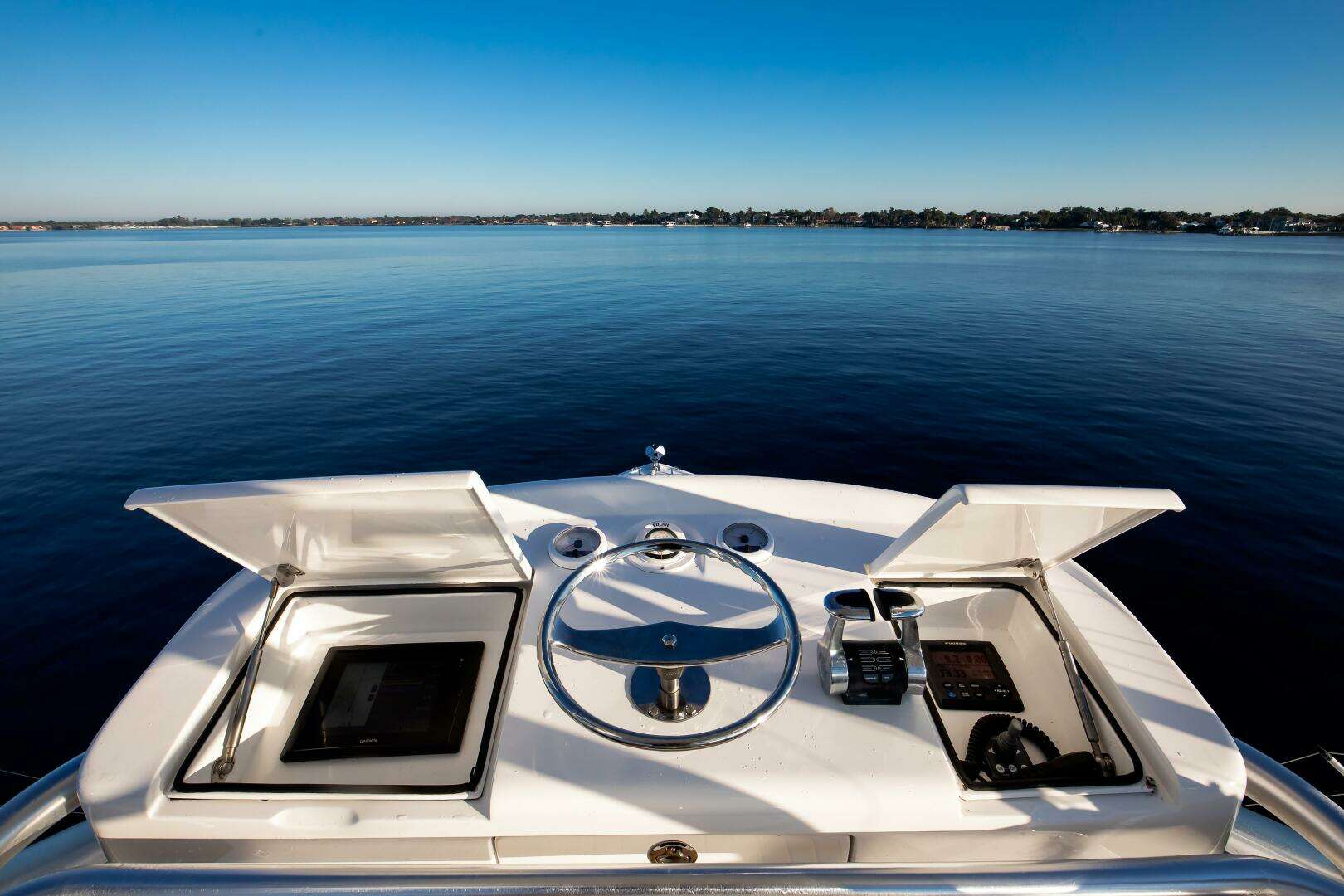 2016 Viking 52 Sport Tower - Image 10