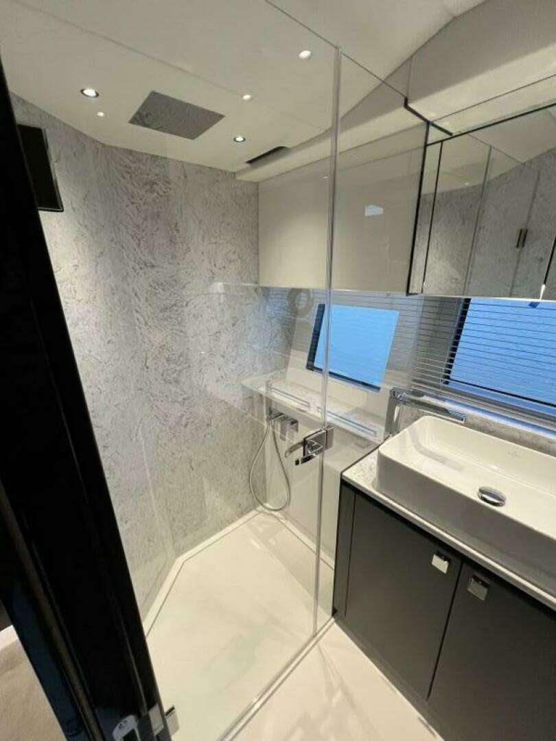 2026 Sunseeker 55 Predator - Image 55