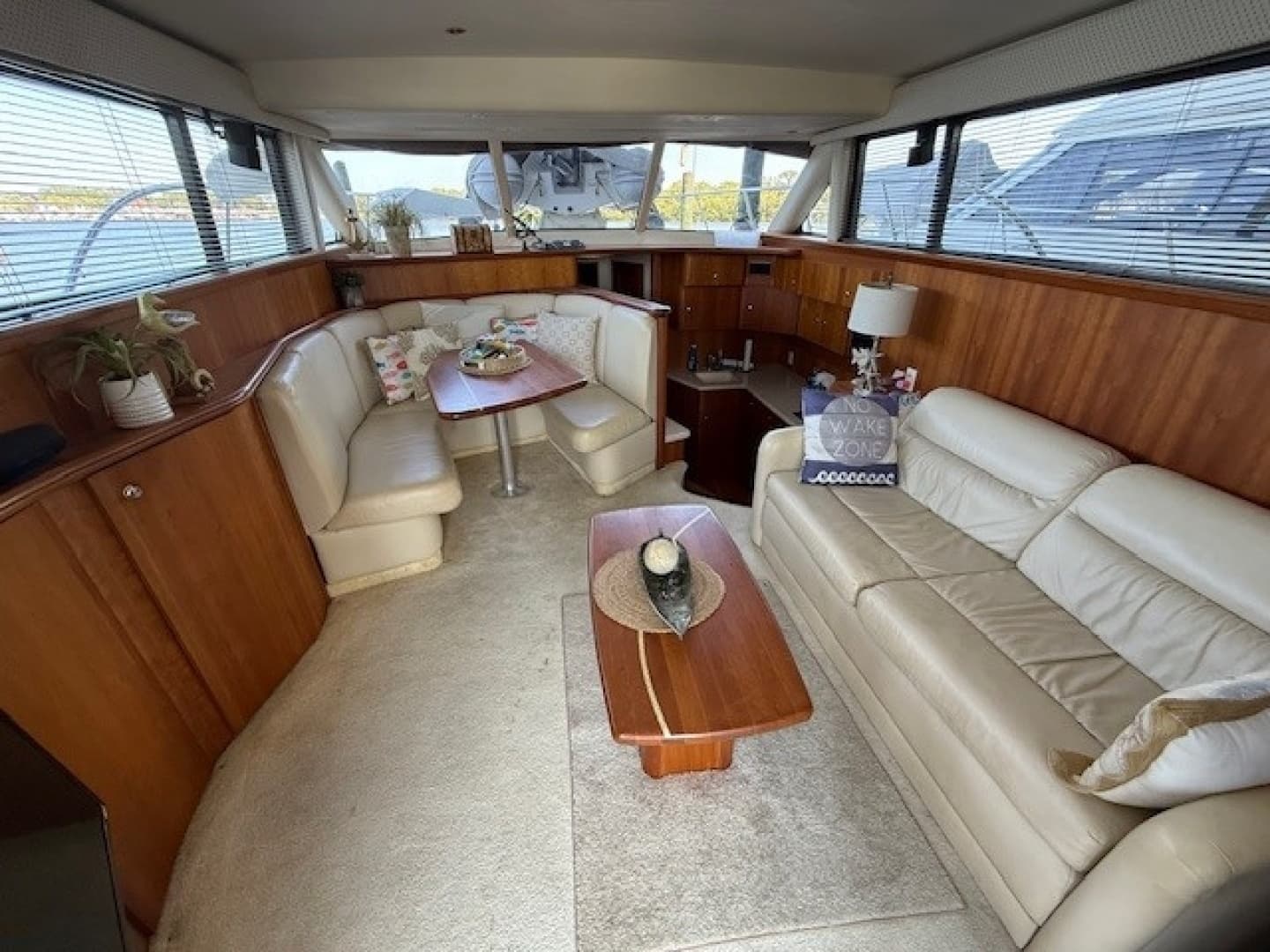 2001 Silverton 42 Convertible - Image 13