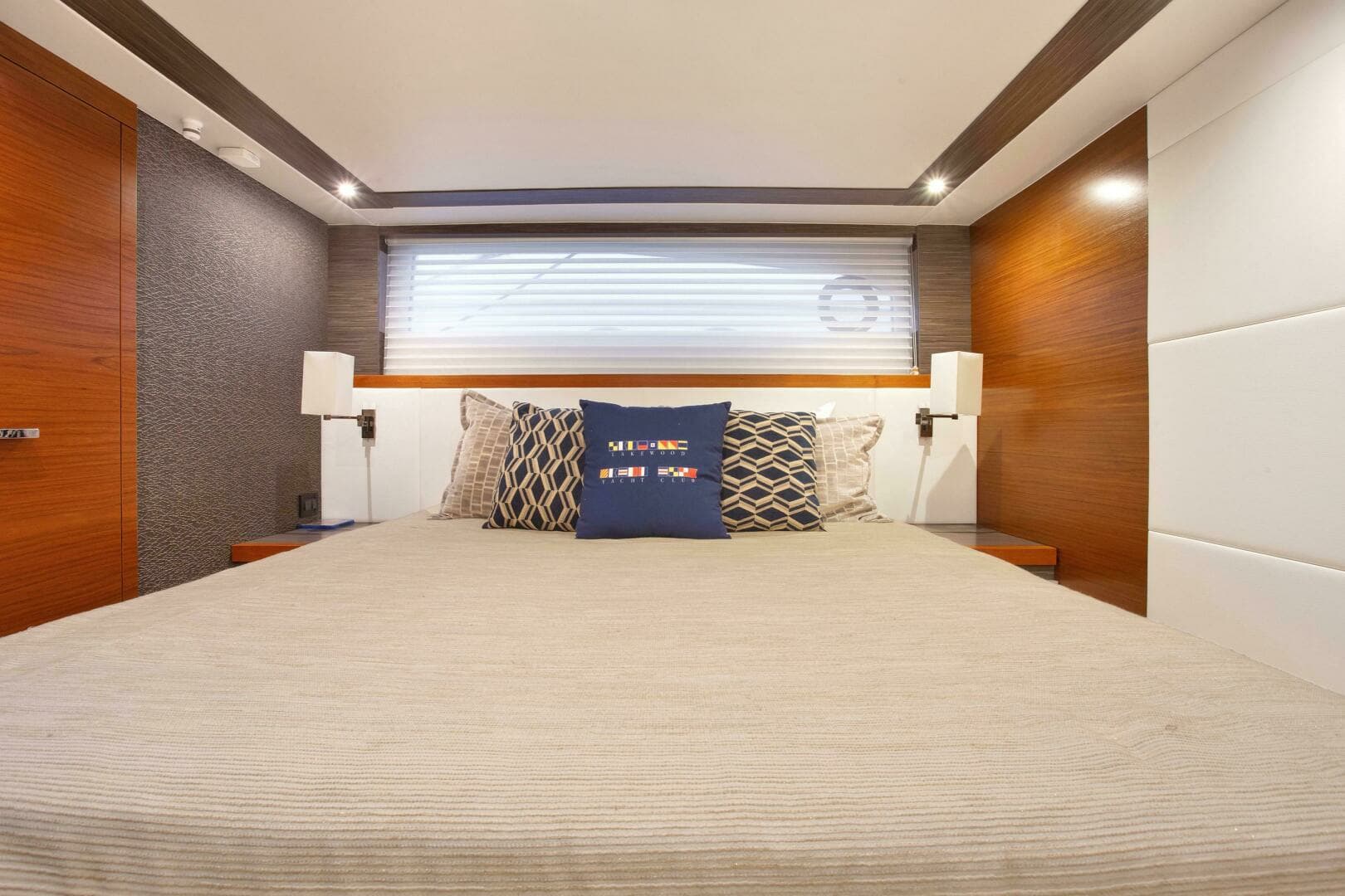 2019 Tiara Yachts 53 Coupe - Image 42