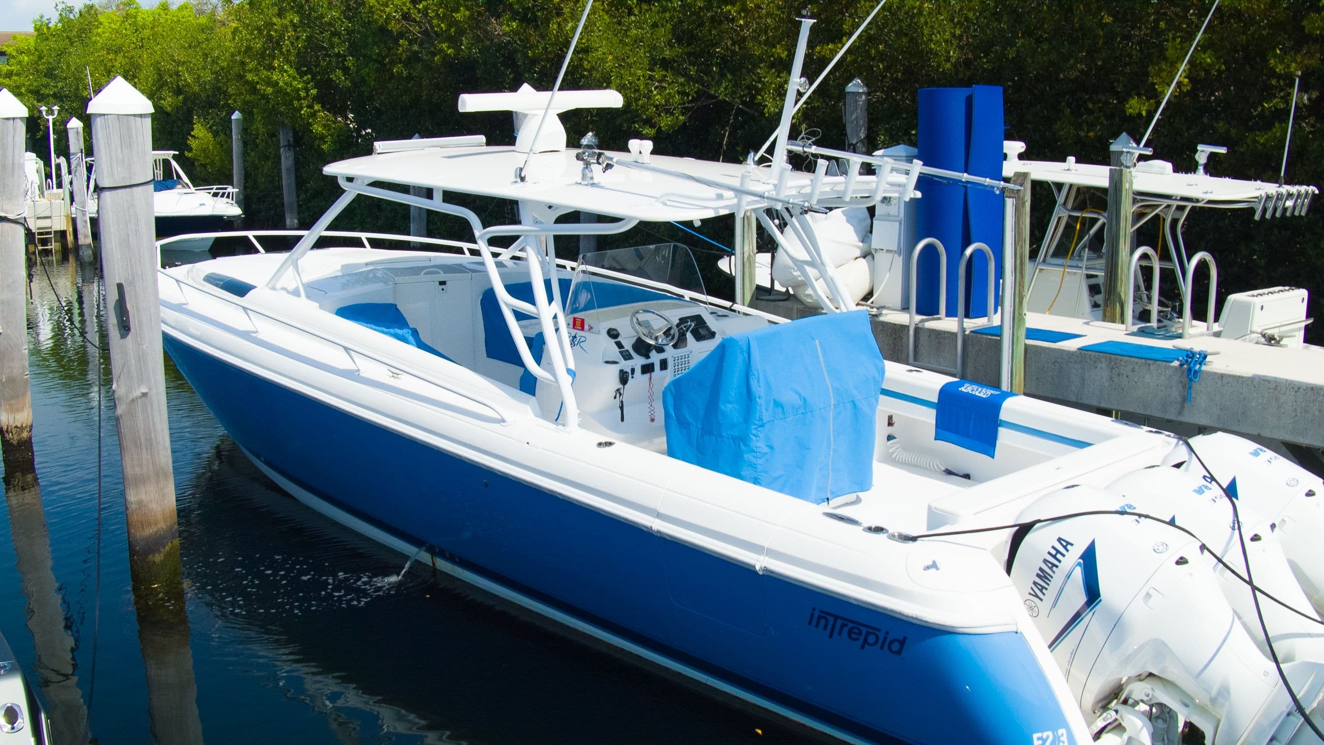 2017 Intrepid 400 Cuddy