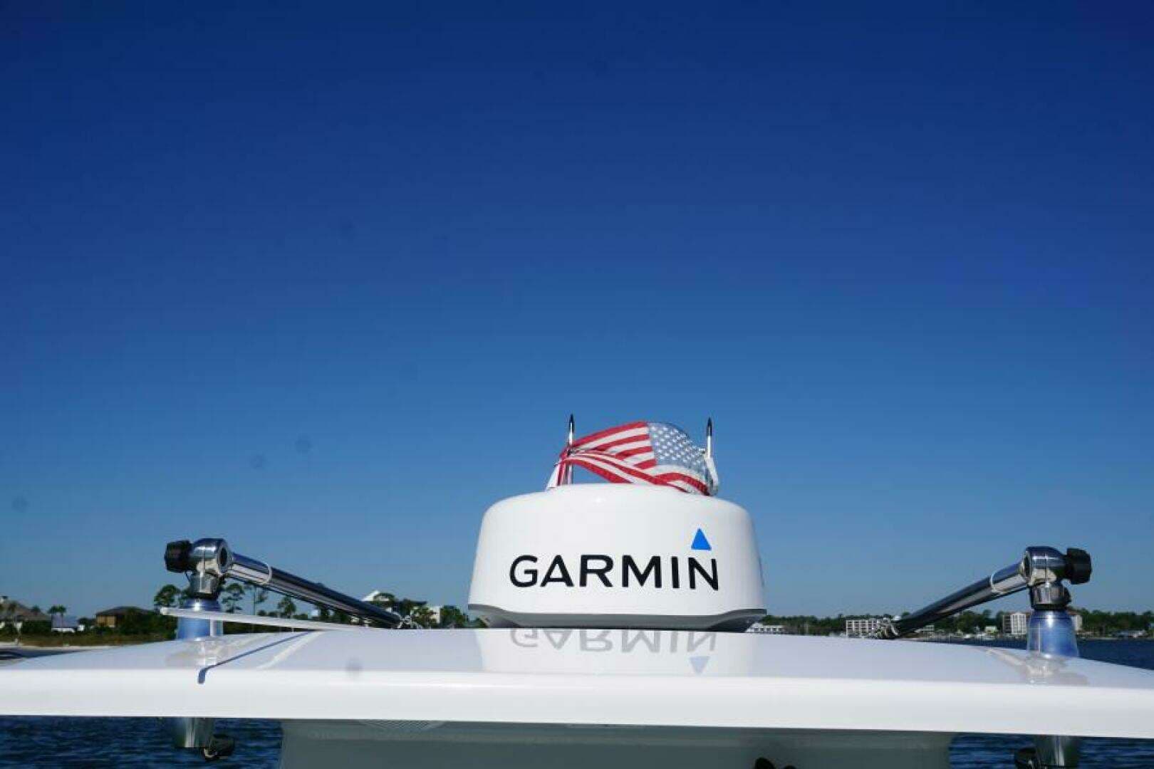 2022 Everglades 253 Center Console - Image 18