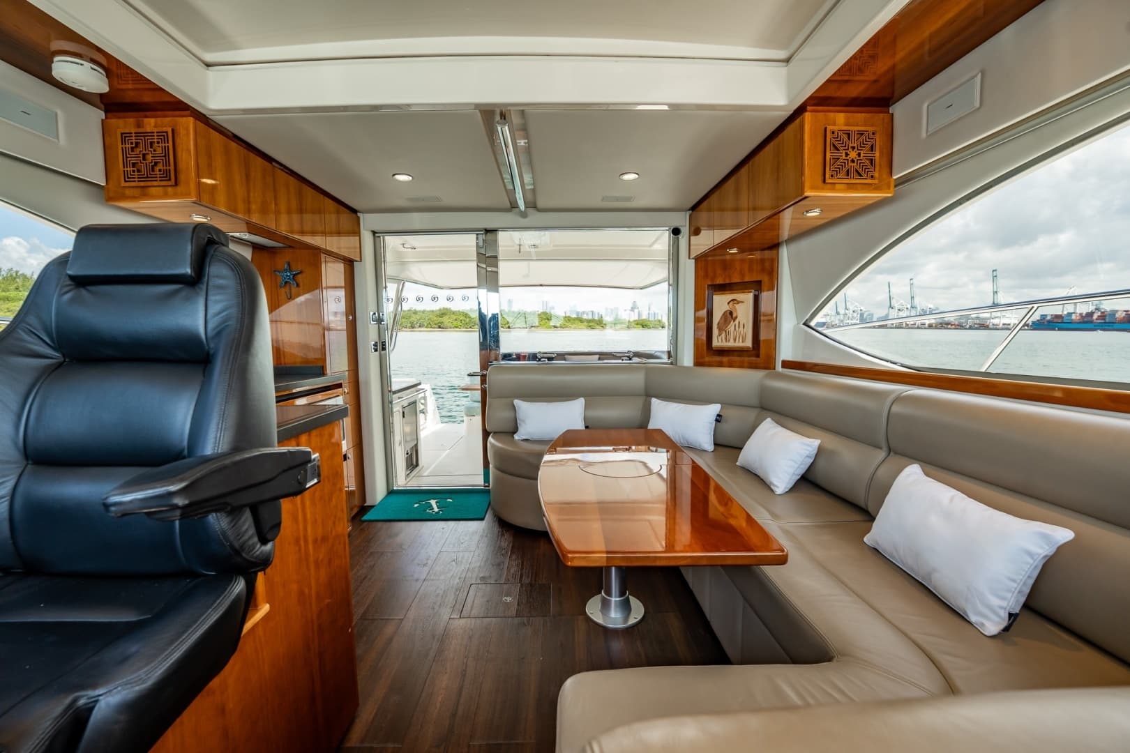 2016 Riviera 5000 Sport Yacht - Image 55
