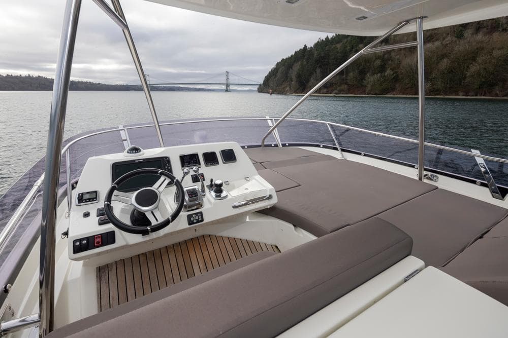 2017 Prestige 560 - 53