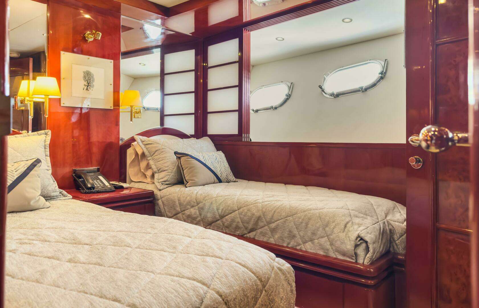 2005 Ocean Alexander 80 motoryacht - Image 54