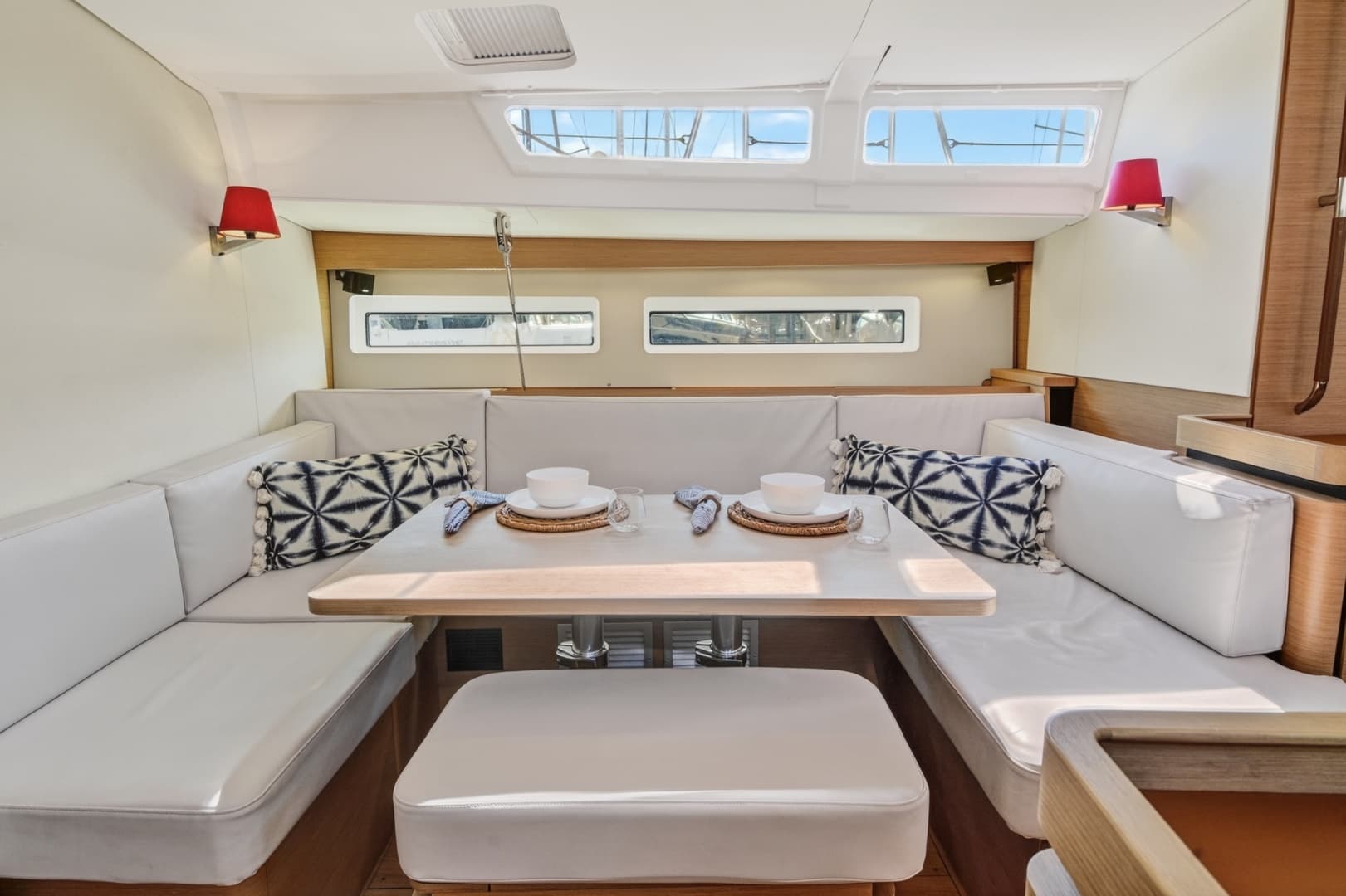 2019 Jeanneau Sun Odyssey 490 - Image 15