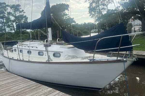 1981 Cape Dory — - Image 1
