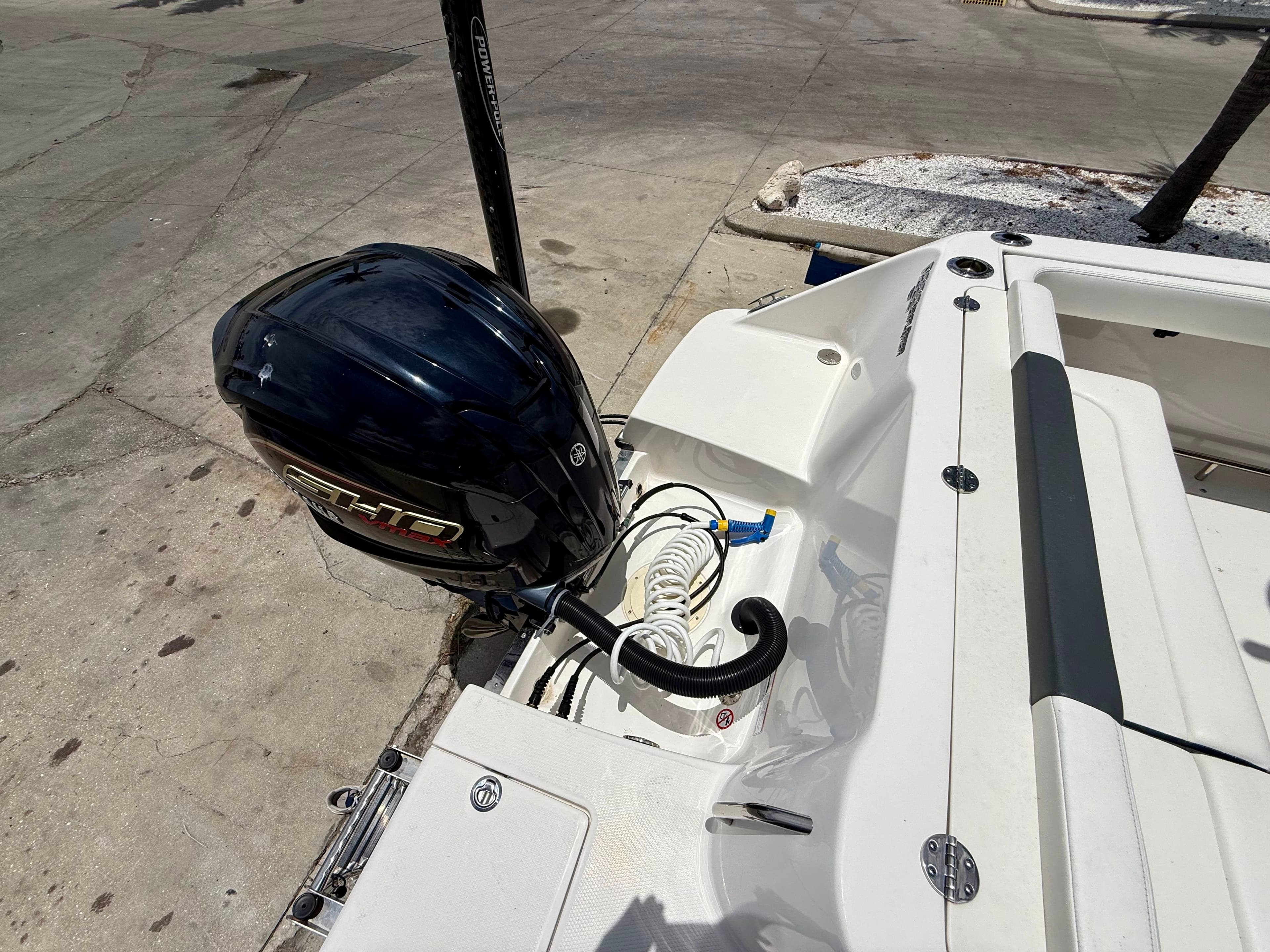 2024 Robalo R222 Explorer - 5
