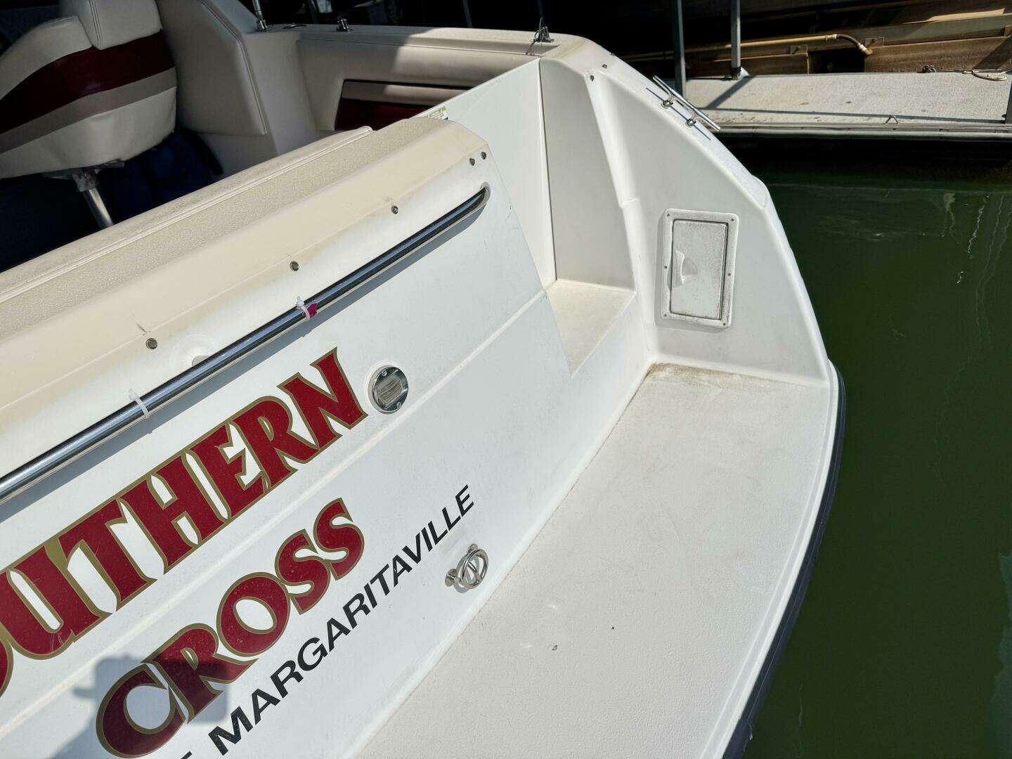 1994 Chaparral Signature 27 Cabin Cruiser - Image 12